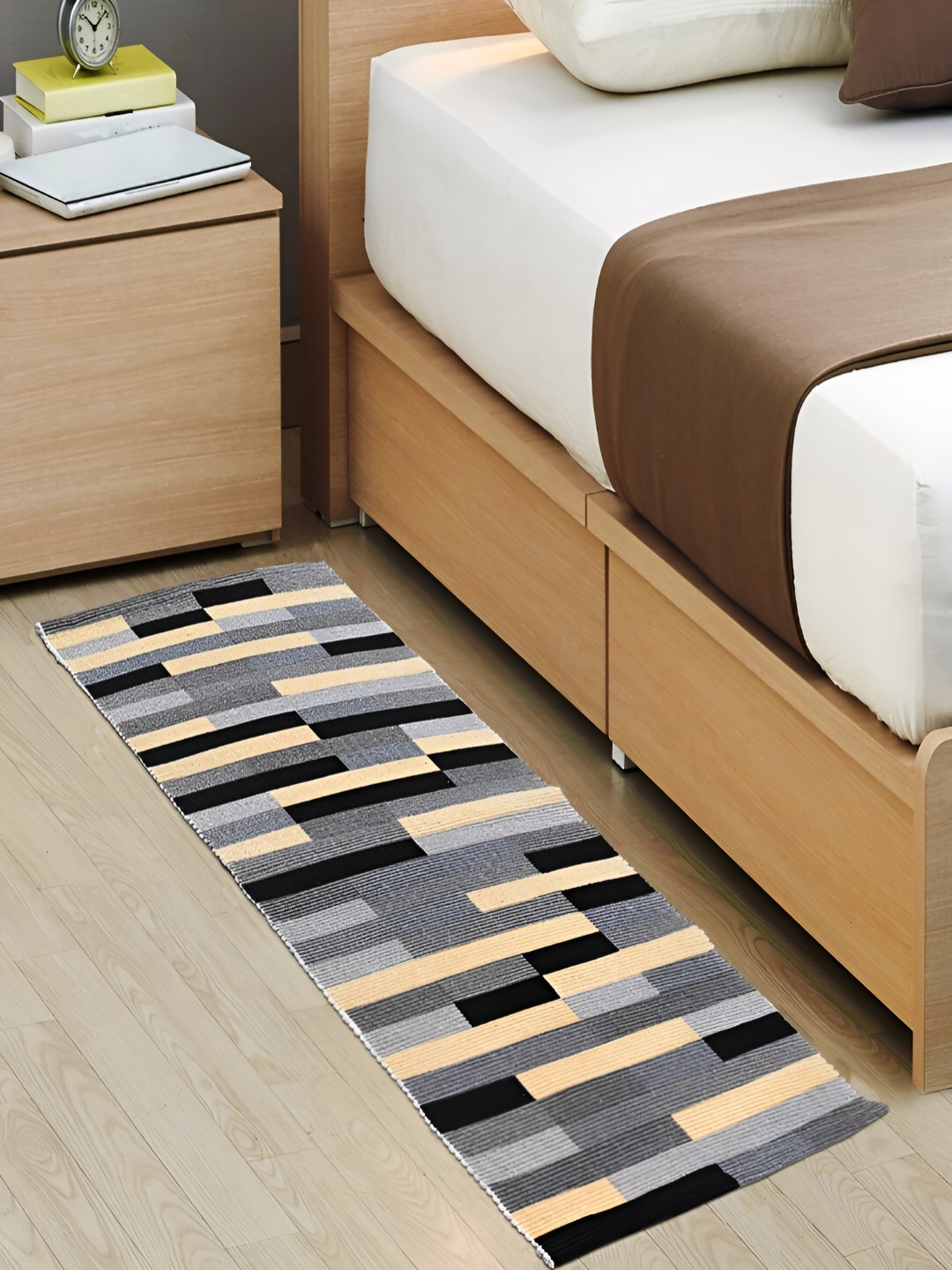 

Saral Home LUCIER Black & Yellow Printed Cotton Anti Skid Rectangle Floor Runner