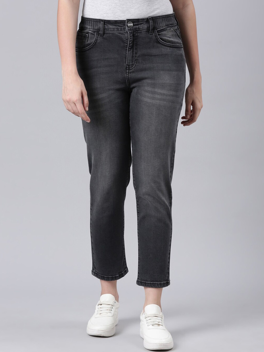 

Mast & Harbour Women Boyfriend Fit Light Fade Stretchable Jeans, Black
