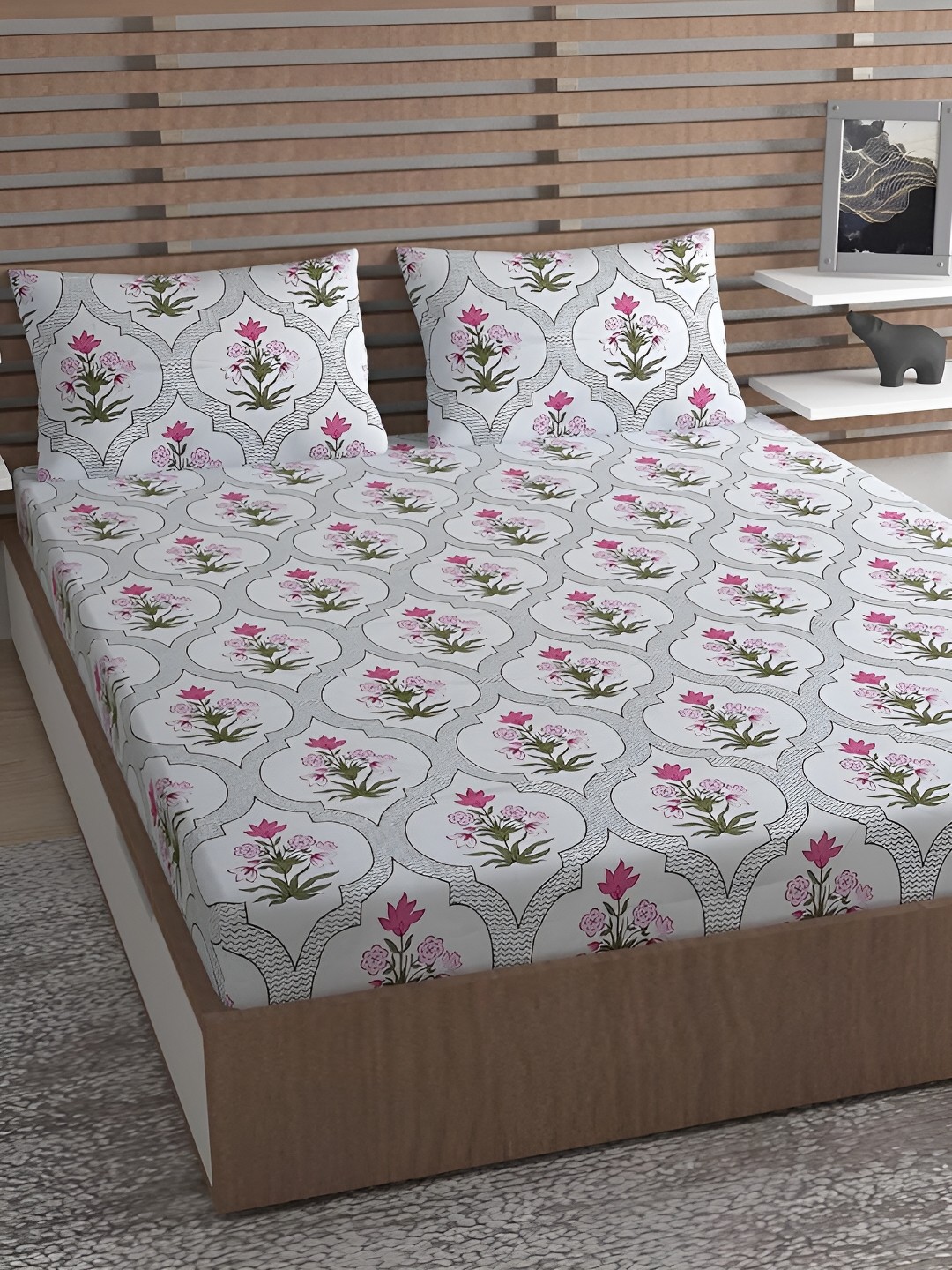 

Lunar Days White Floral 200 TC Queen Bedsheet with 2 Pillow Covers