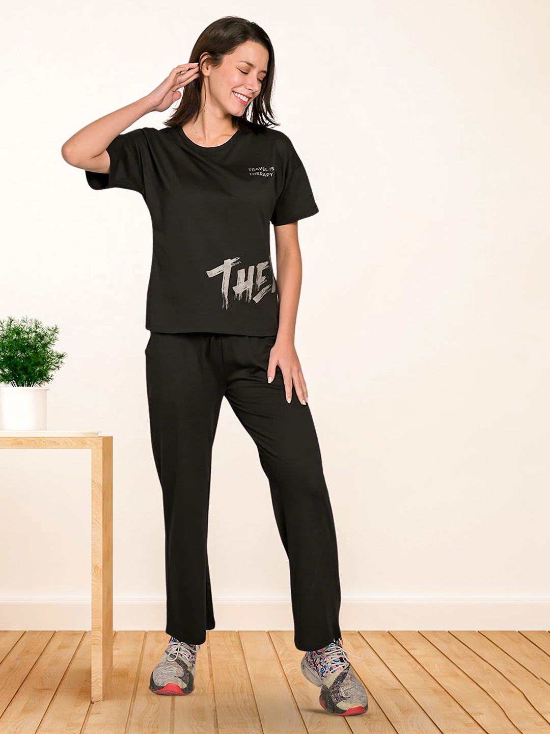 

MAYSIXTY Printed T-shirt With Palazzos, Black