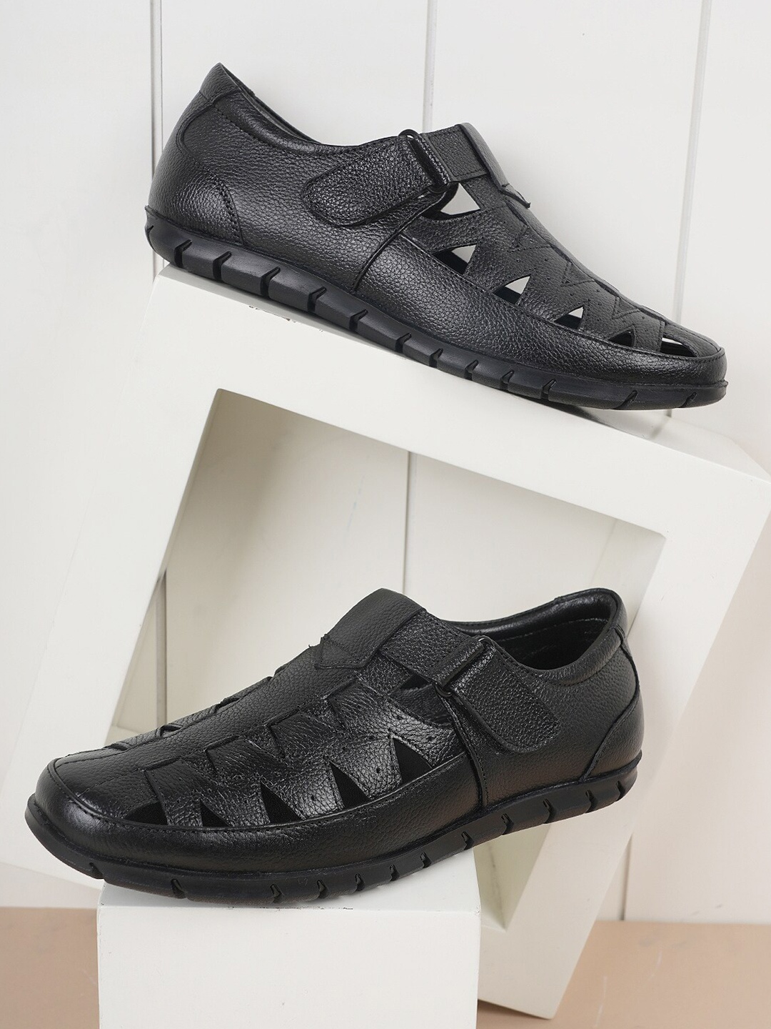 

Style Shoes Leather Shoe-Style Sandals, Black