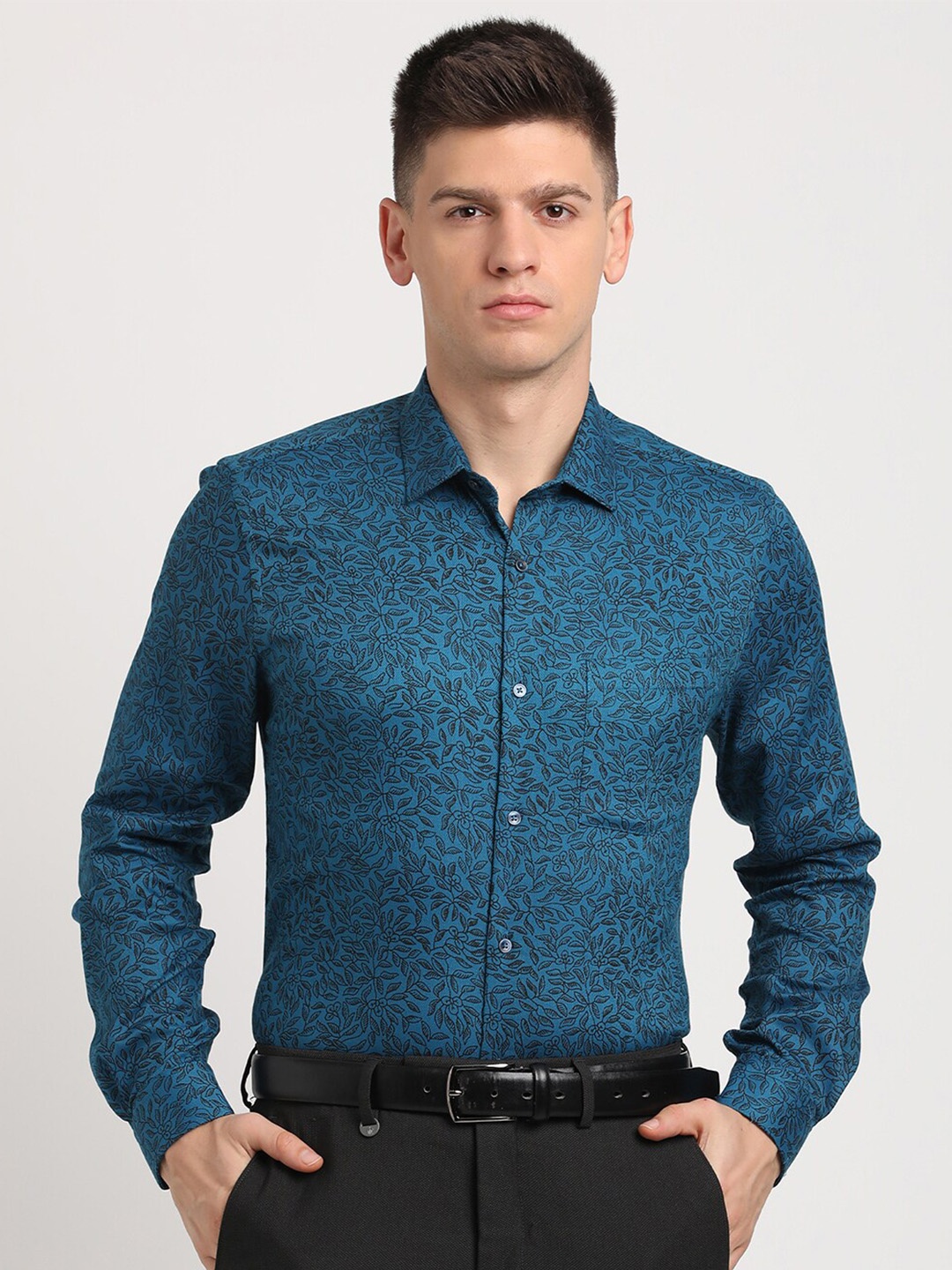 

Turtle Men Classic Slim Fit Opaque Printed Party Shirt, Blue