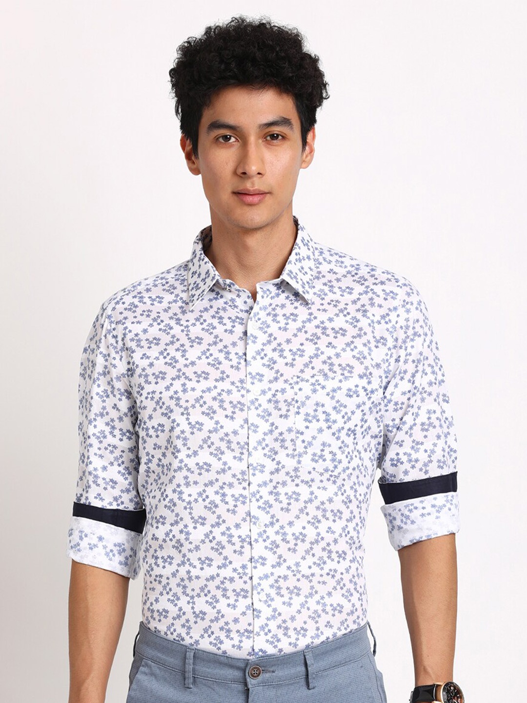 

Turtle Men Classic Slim Fit Floral Opaque Printed Party Shirt, White