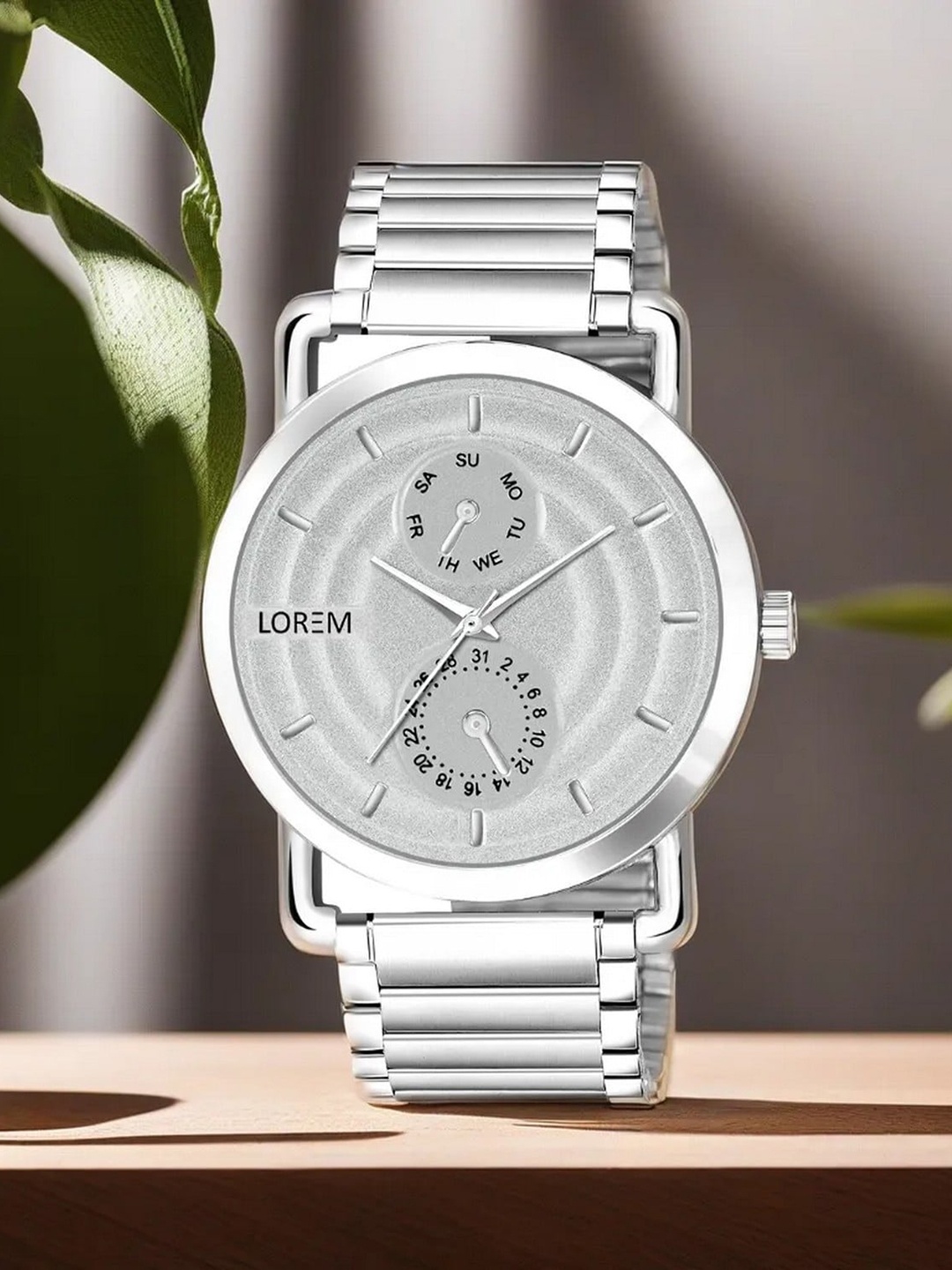 

LOREM Men Round Stainless Steel Textured Straps Analogue Watch LR124-A, Silver