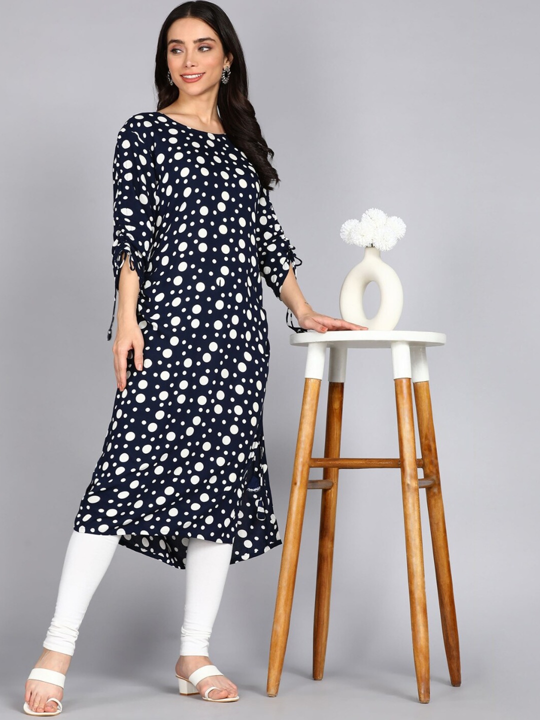 

ftDiva Polka Dot Printed Kurta, Black