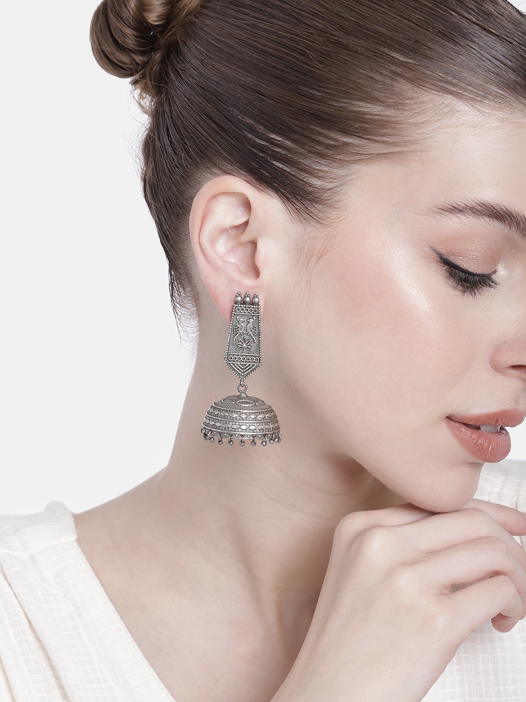 

AITIHYA Silver-Plated Teardrop Shaped Oxidised Jhumkas Earrings