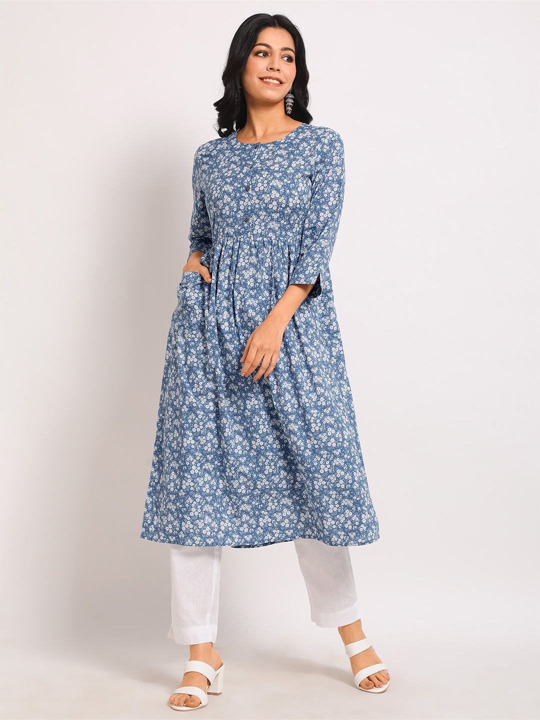 

Beyoung Floral Printed Pure Cotton Flared Round Neck A-Line Kurta, Blue
