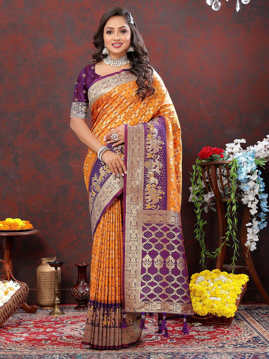 

Mitera Ethnic Motifs Zari Patola Saree, Orange