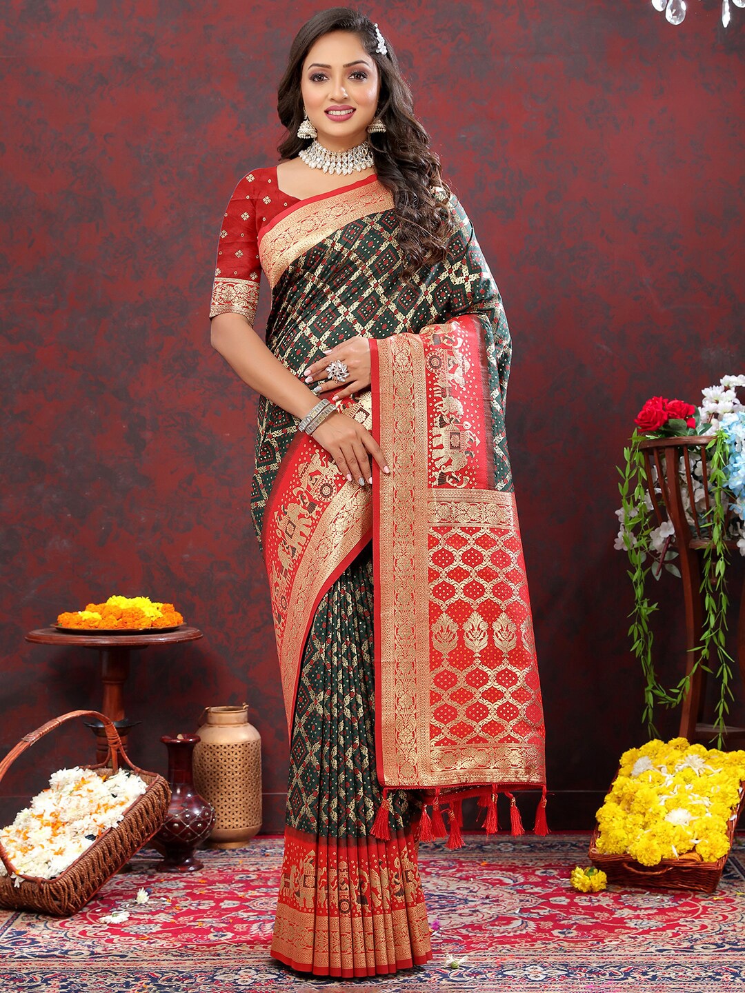

Mitera Ethnic Motifs Zari Patola Saree, Green