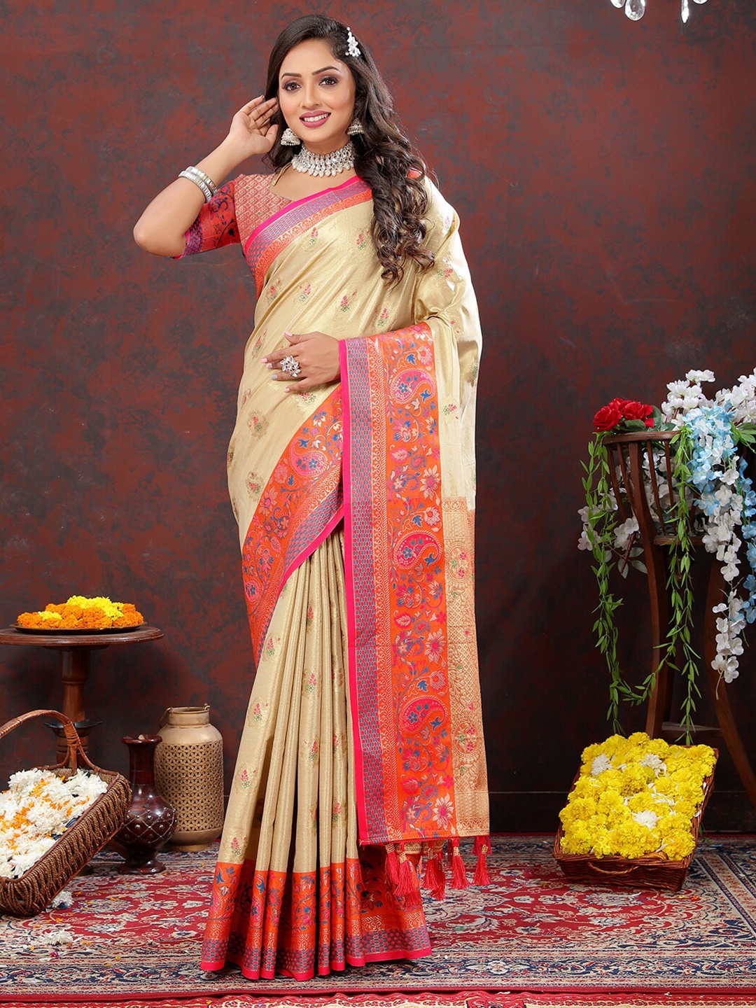 

Mitera Ethnic Motifs Zari Kanjeevaram Saree, Beige