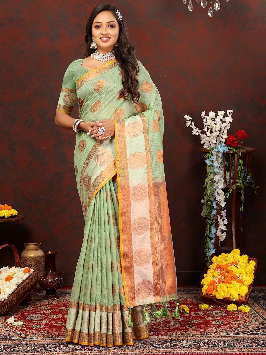 

Mitera Ethnic Motifs Woven Design Zari Silk Cotton Banarasi Saree, Green