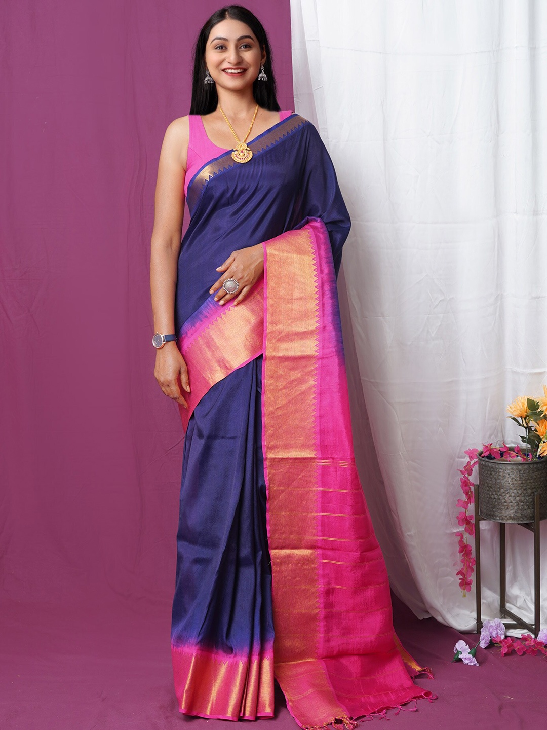 

Unnati Silks Woven Design Zari Mangalagiri Saree, Navy blue
