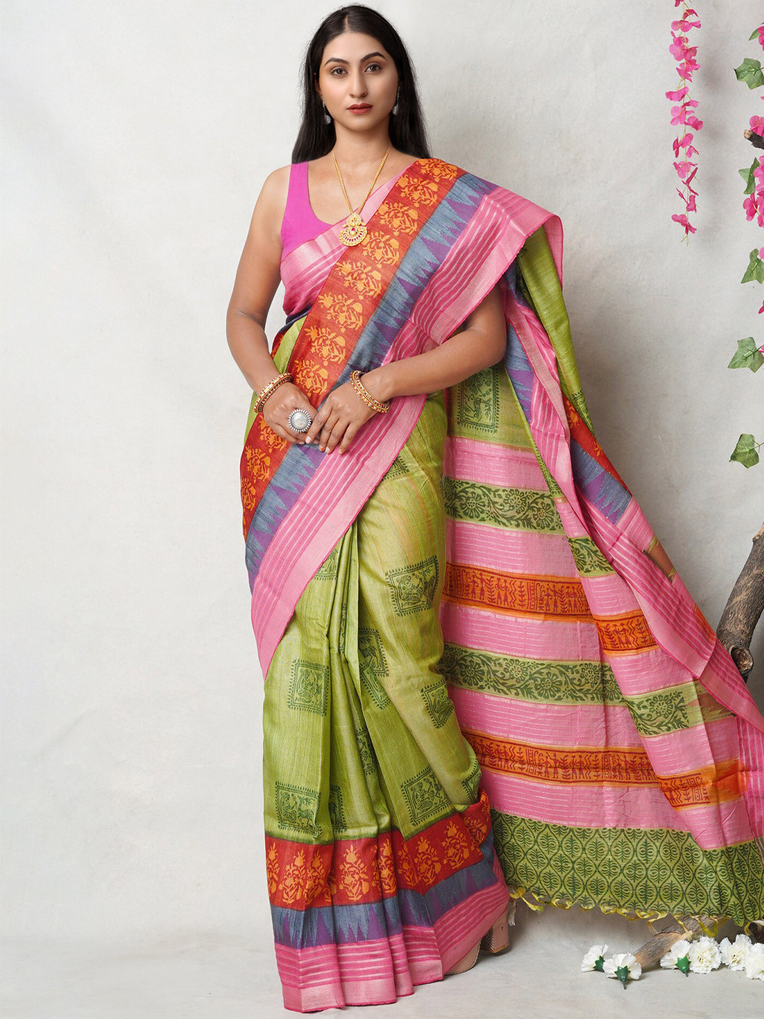 

Unnati Silks Ethnic Motifs Printed Pure Silk Tussar Saree, Green