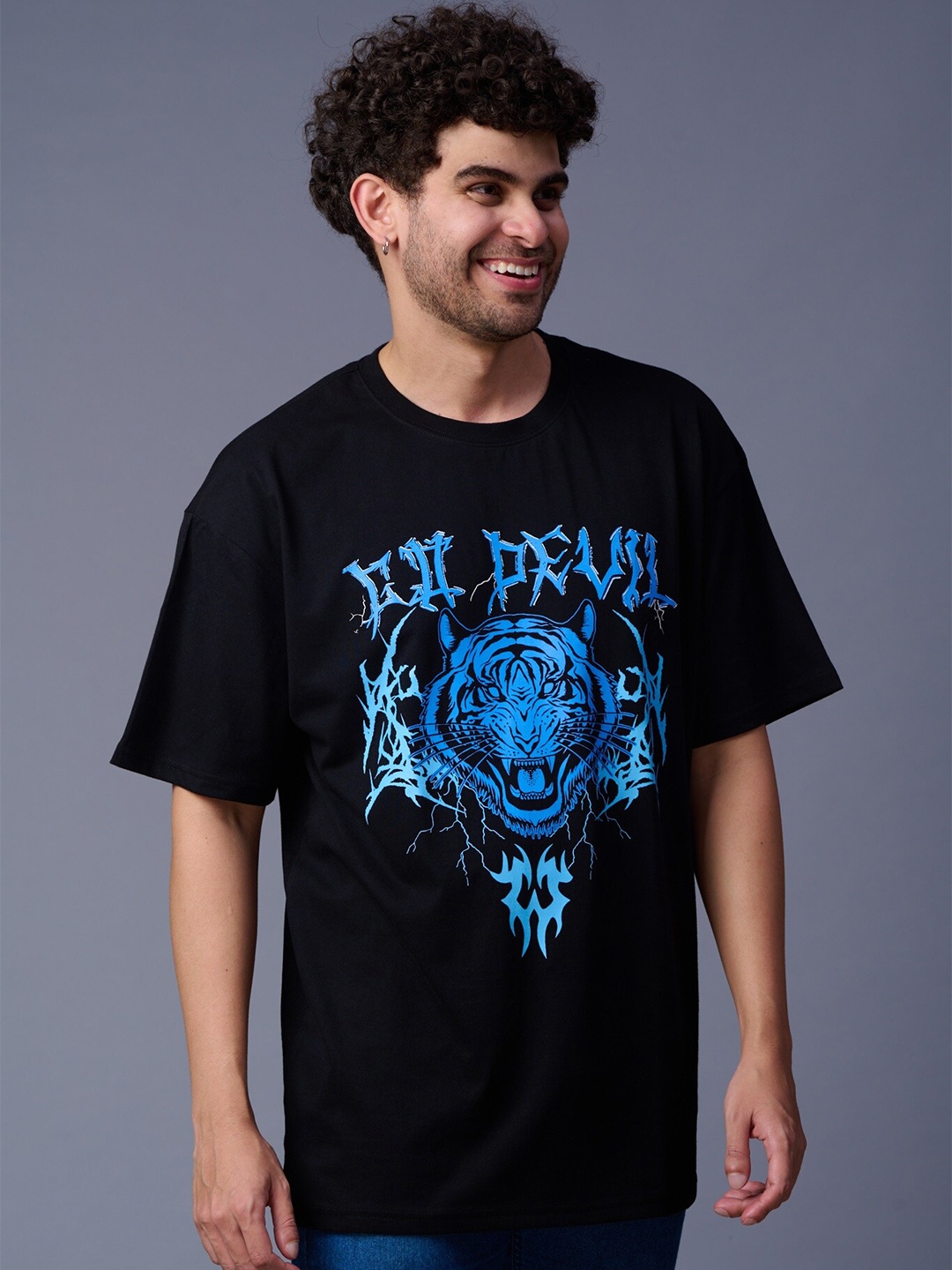 

GO DEVIL Men Graphic Printed T-shirt, Black