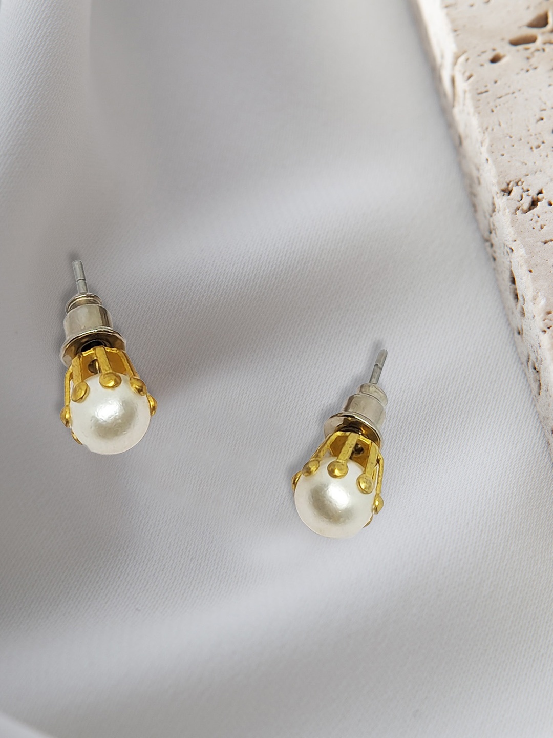 

Comet Busters Gold-Plated Contemporary Studs Earrings