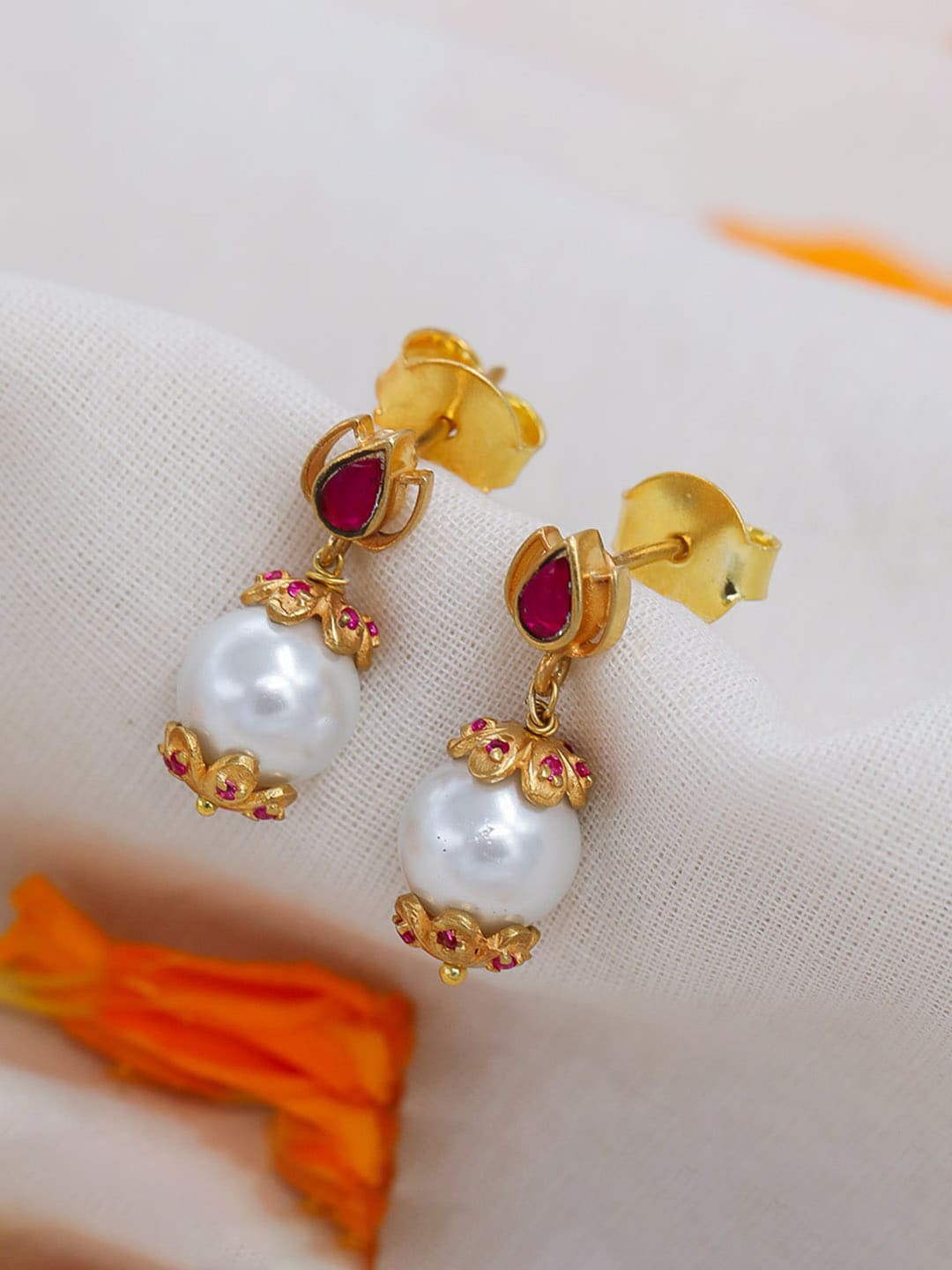 

Unniyarcha Gold-Plated Contemporary Drop Earrings