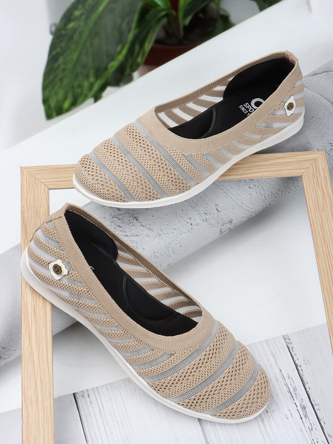 

Carlton London sports Women Woven Design Slip-on Sneakers, Beige