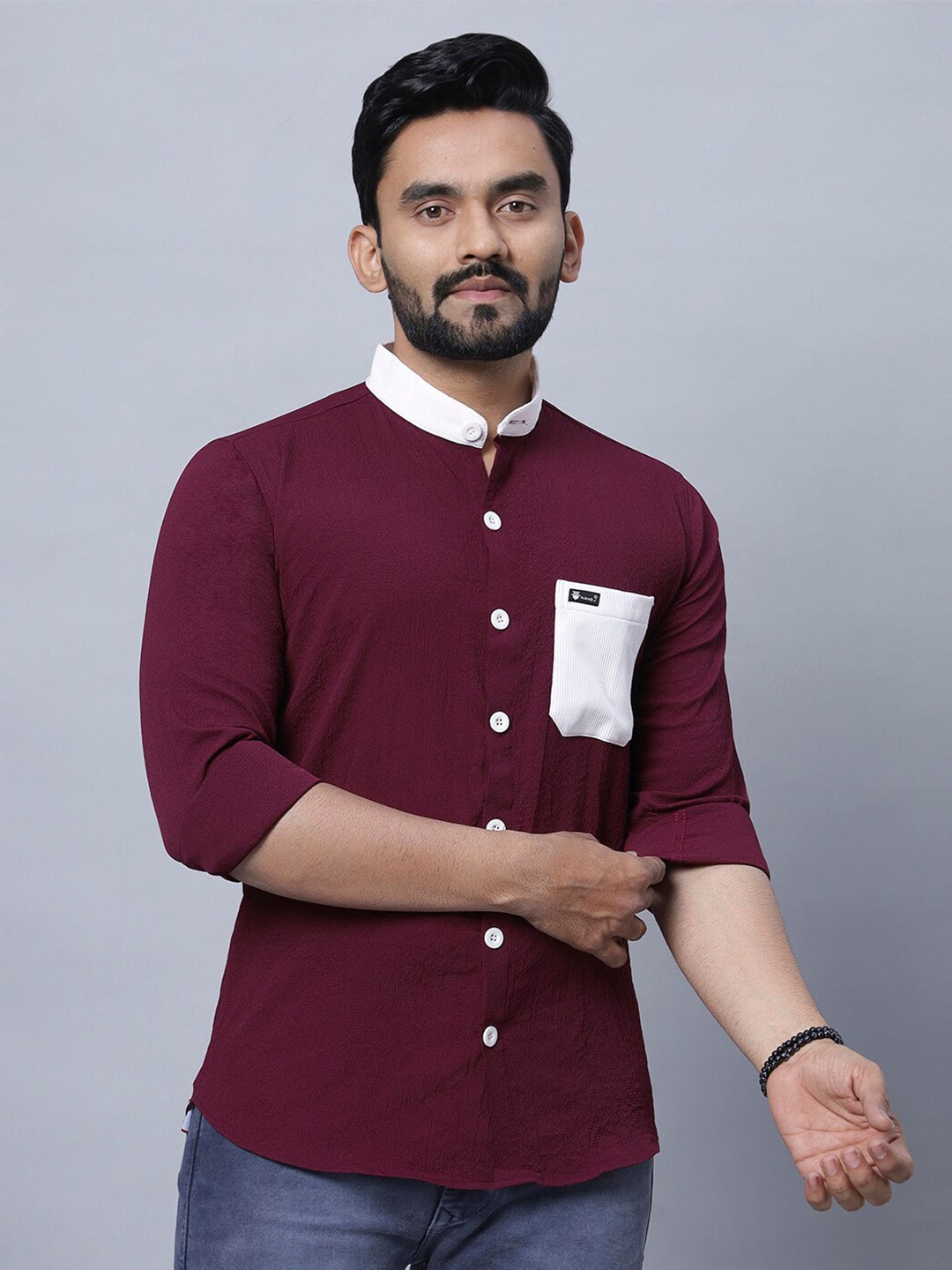 

N AND J Men Relaxed Opaque Casual Shirt, Maroon