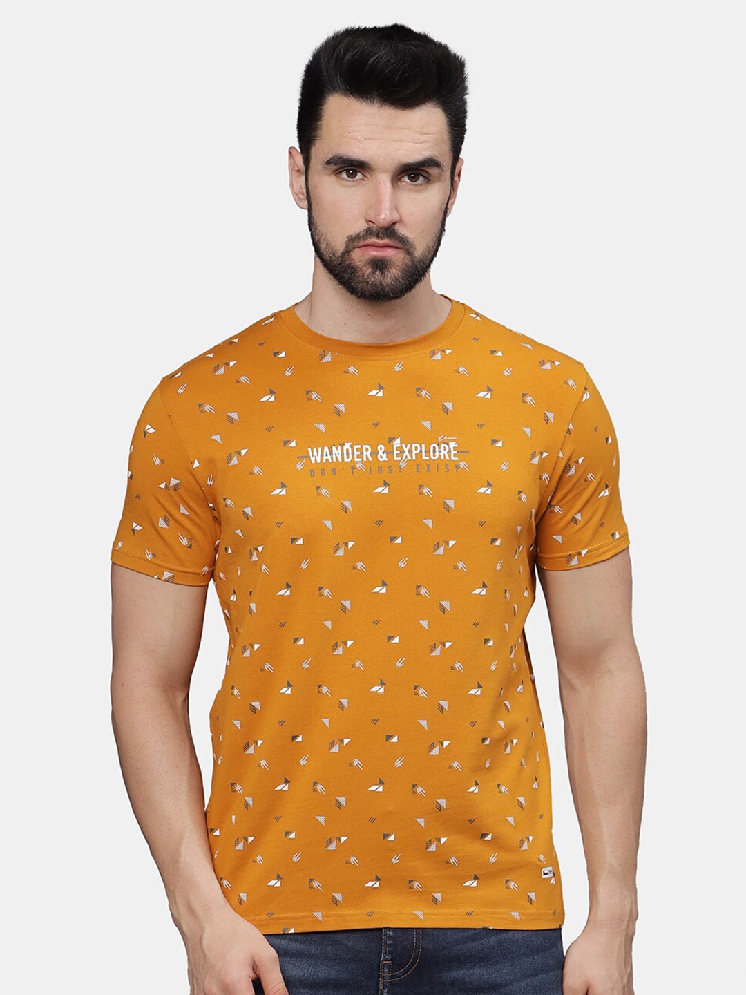 

t-base Men Printed Pockets T-shirt, Mustard