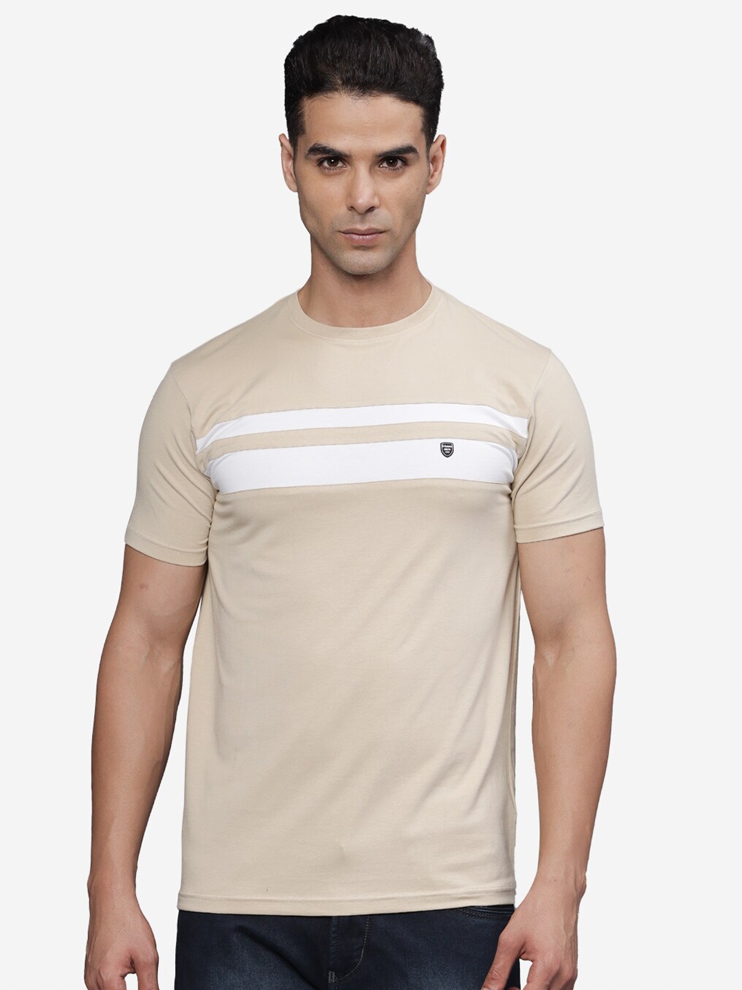 

t-base Men Printed Applique T-shirt, Beige