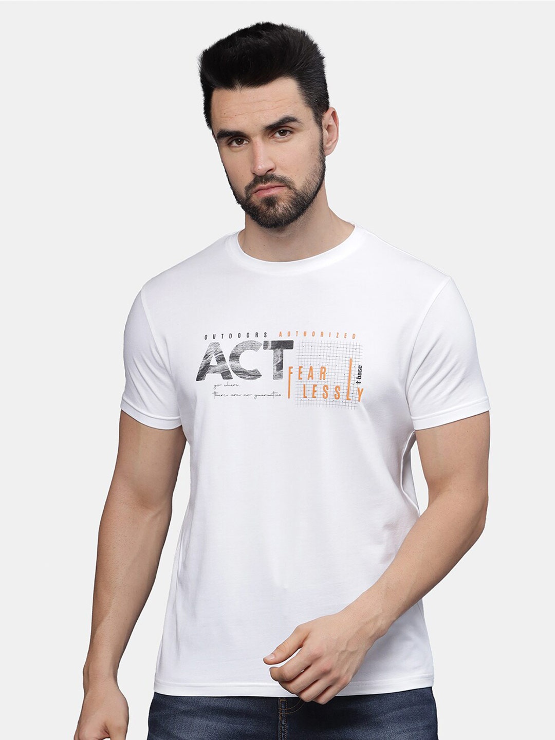 

t-base Men Printed Applique T-shirt, White