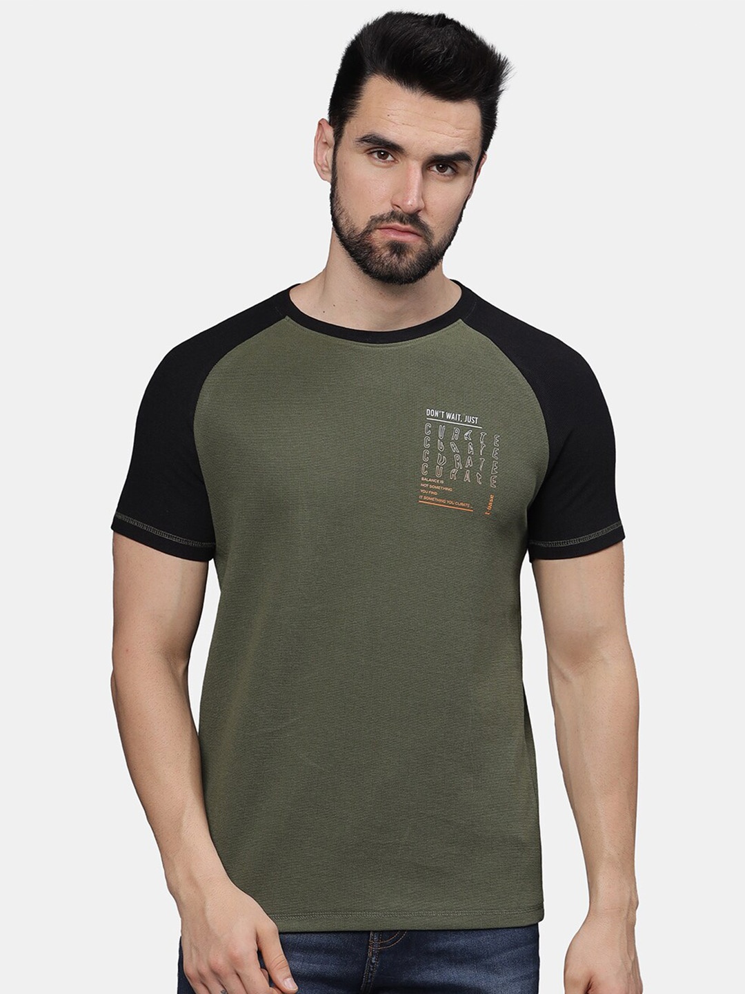 

t-base Men Typography Drop-Shoulder Sleeves Pockets T-shirt, Olive
