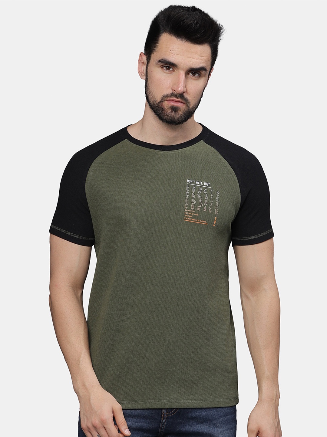 

t-base Men Typography Drop-Shoulder Sleeves Pockets T-shirt, Olive