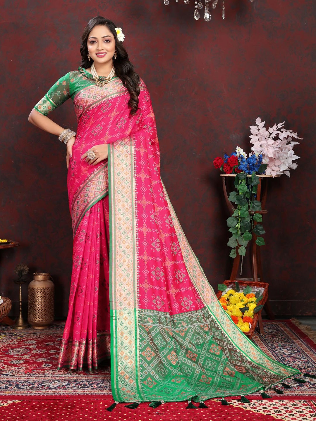 

PATIALAPICKS Woven Design Zari Pure Silk Patola Saree, Pink