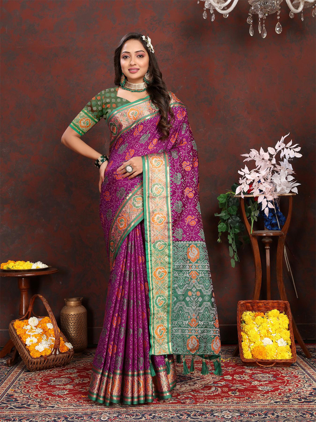 

PATIALAPICKS Zari Pure Silk Patola Saree, Magenta