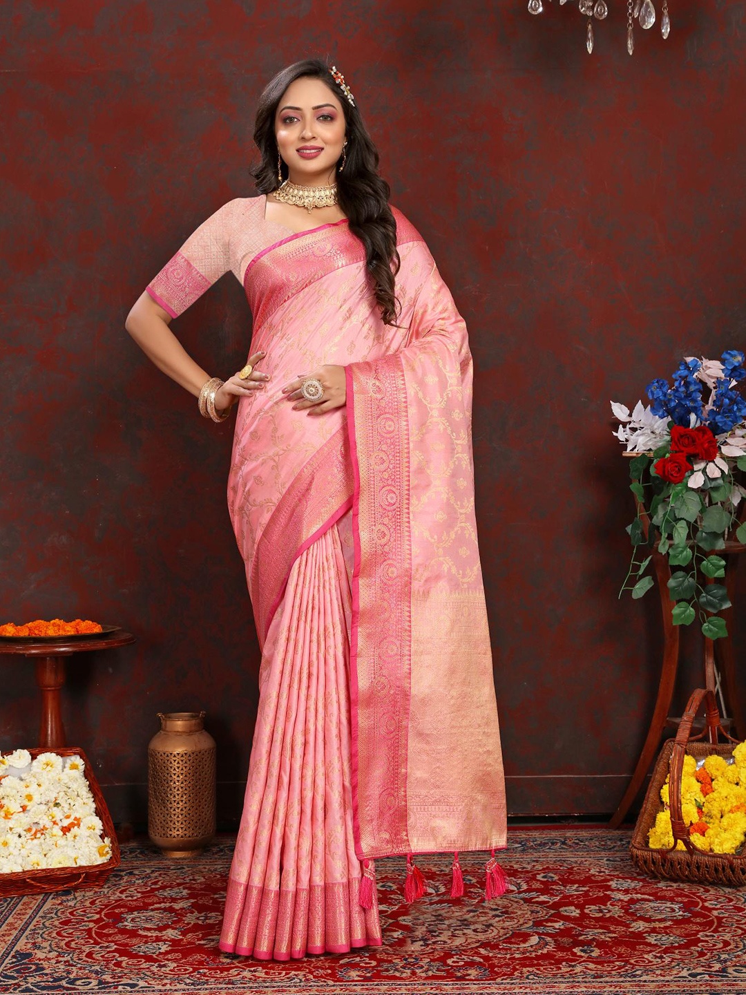 

PATIALAPICKS Floral Woven Design Zari Pure Silk Paithani Saree, Pink