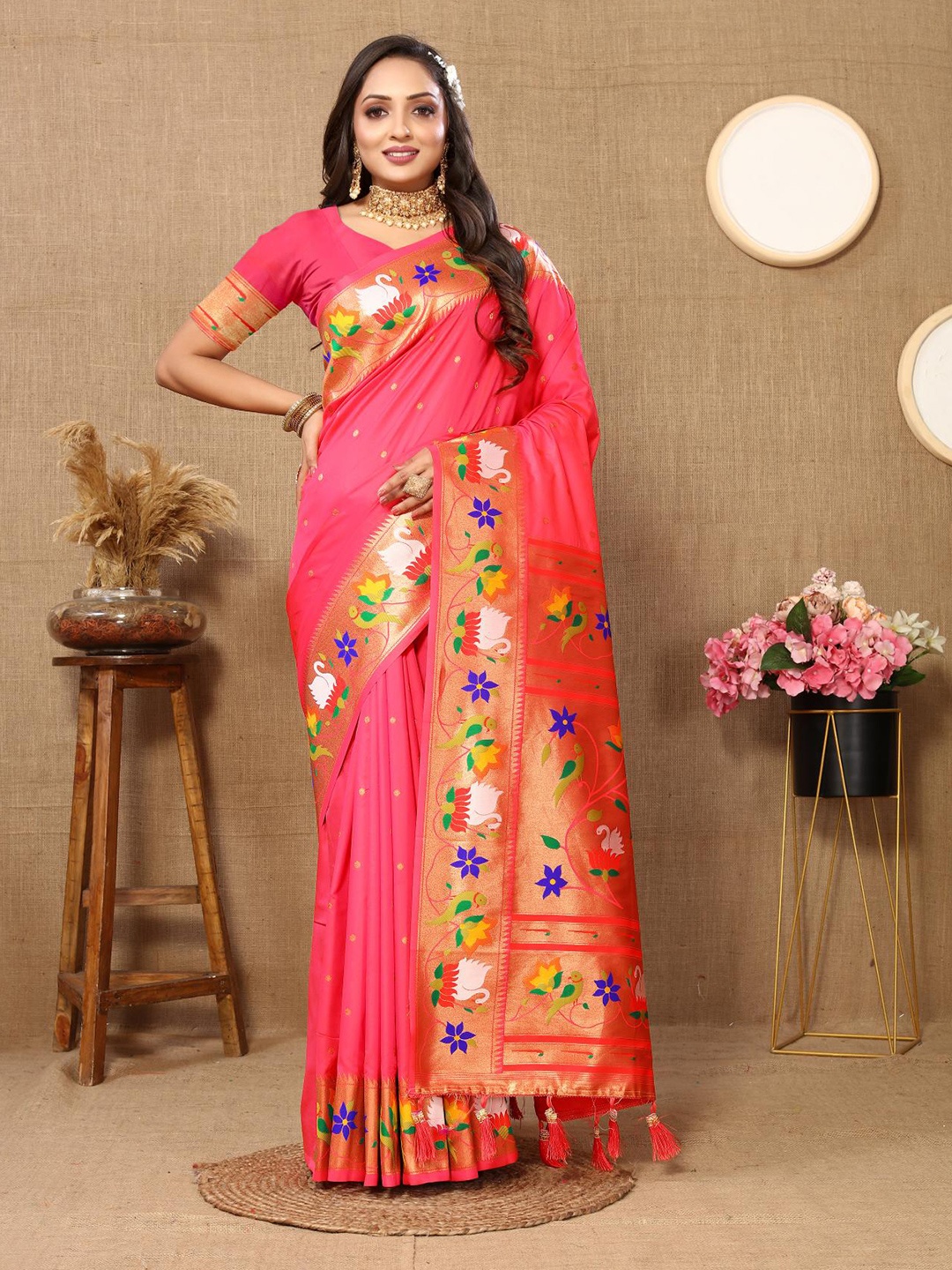 

PATIALAPICKS Woven Design Zari Pure Silk Paithani Saree, Pink