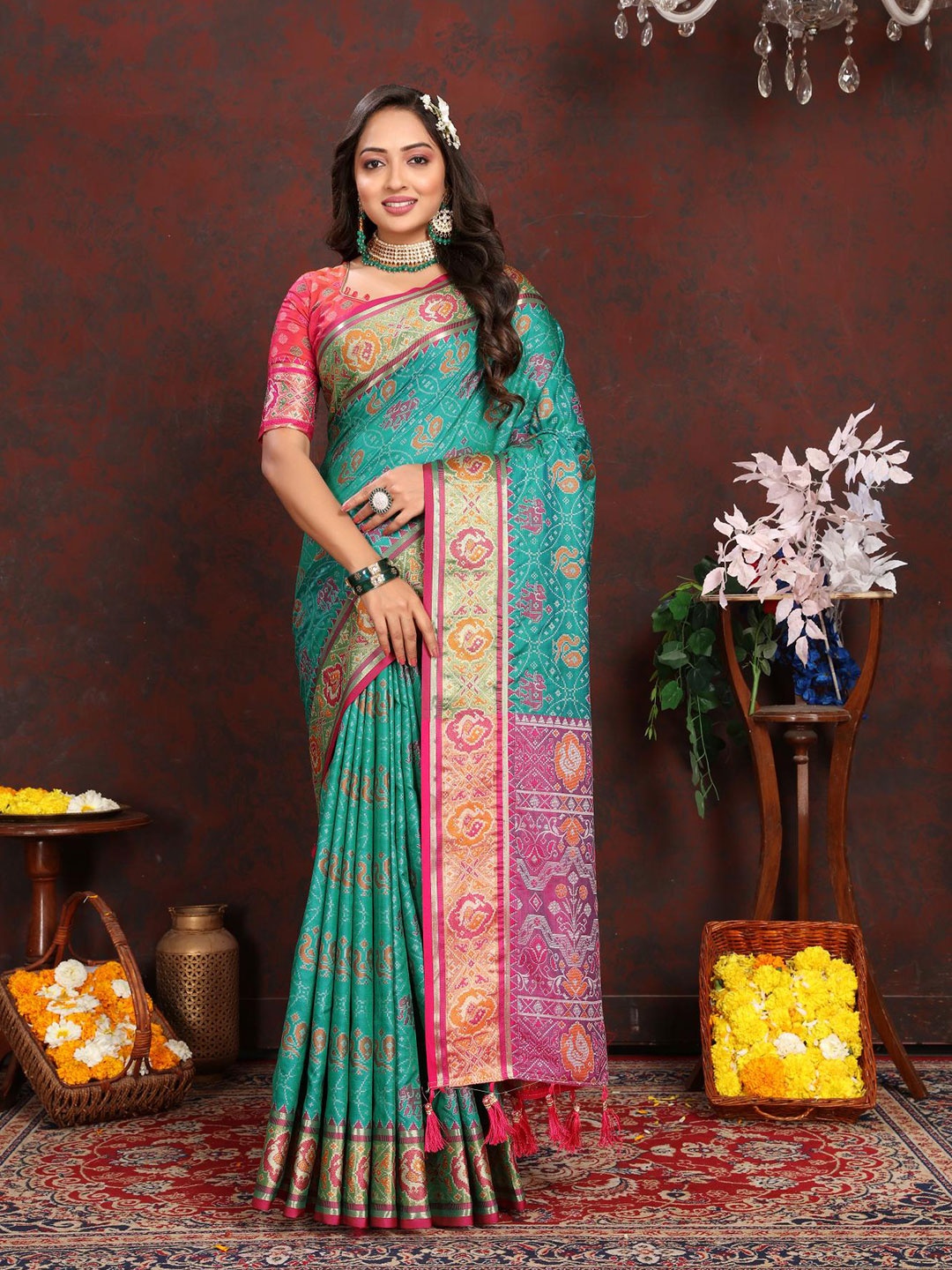 

PATIALAPICKS Ethnic Motifs Woven Design Zari Pure Silk Patola Saree, Sea green