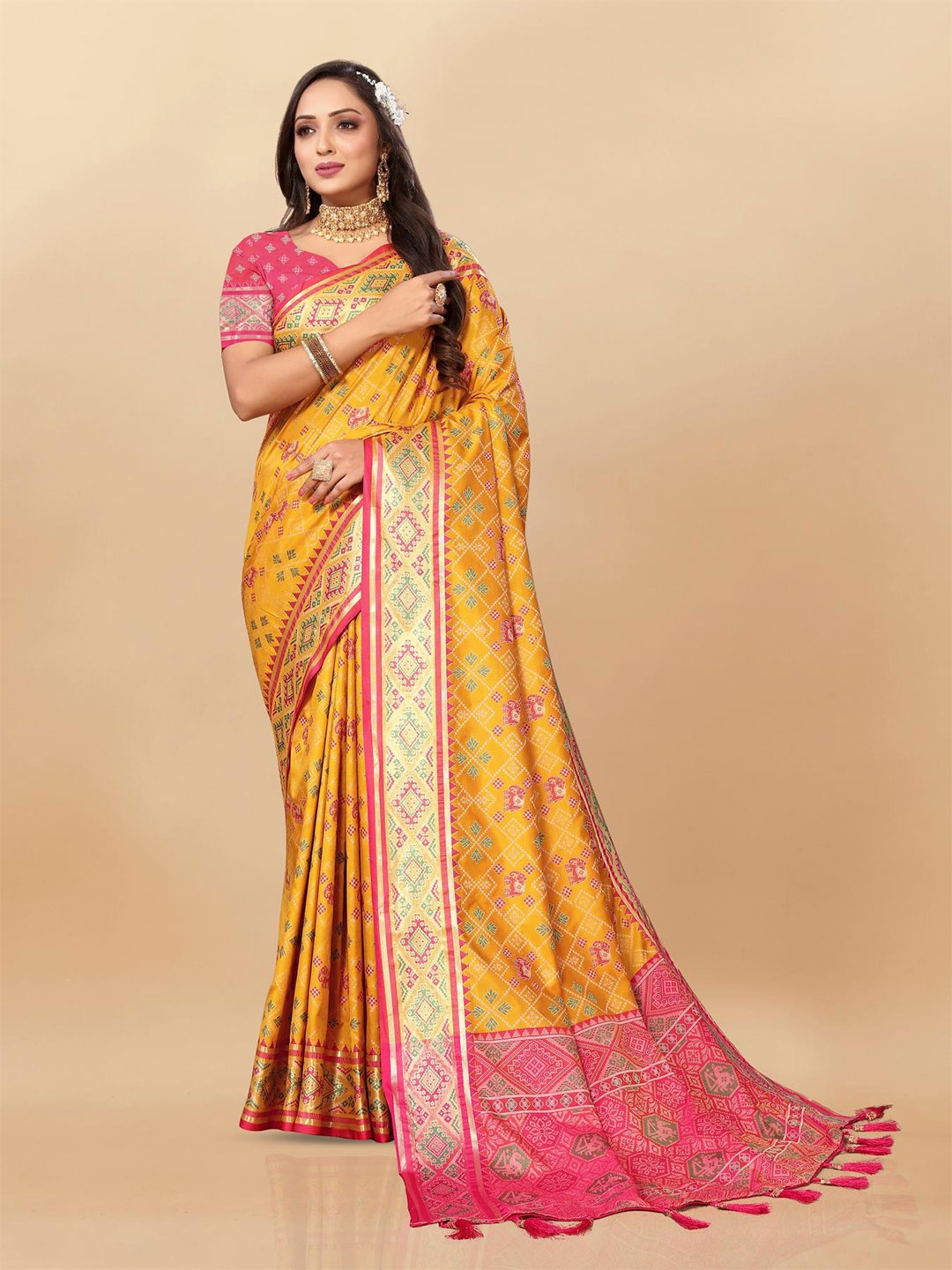 

PATIALAPICKS Floral Woven Design Zari Pure Silk Patola Saree, Yellow