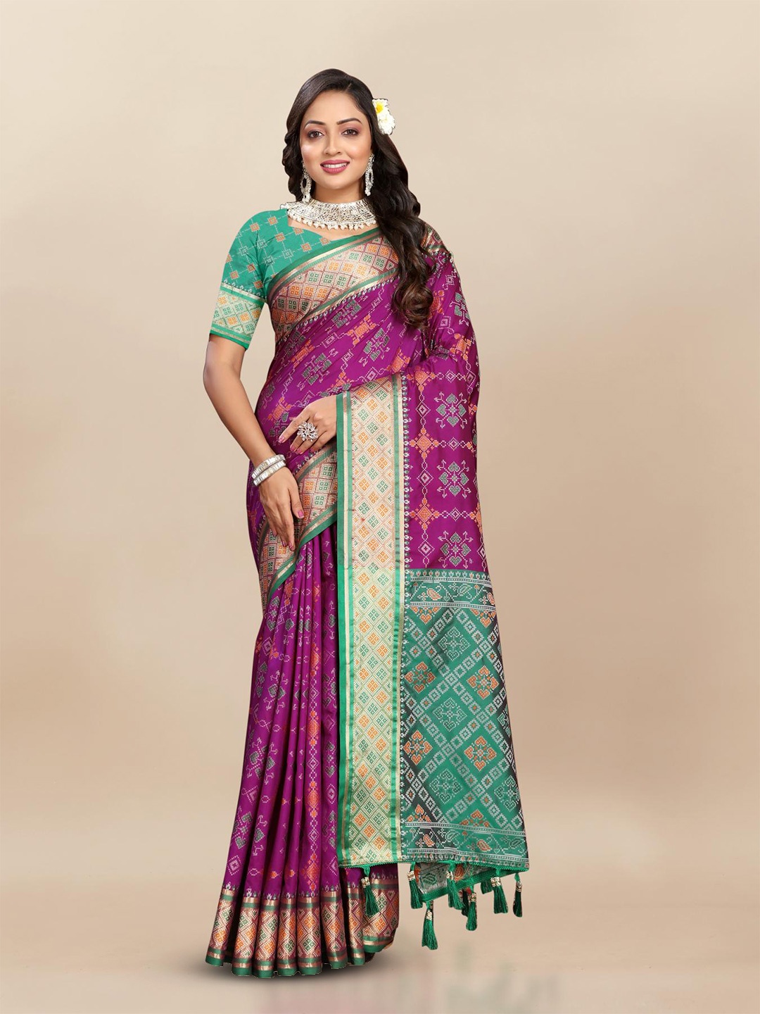 

PATIALAPICKS Checked Woven Design Zari Pure Silk Patola Saree, Purple