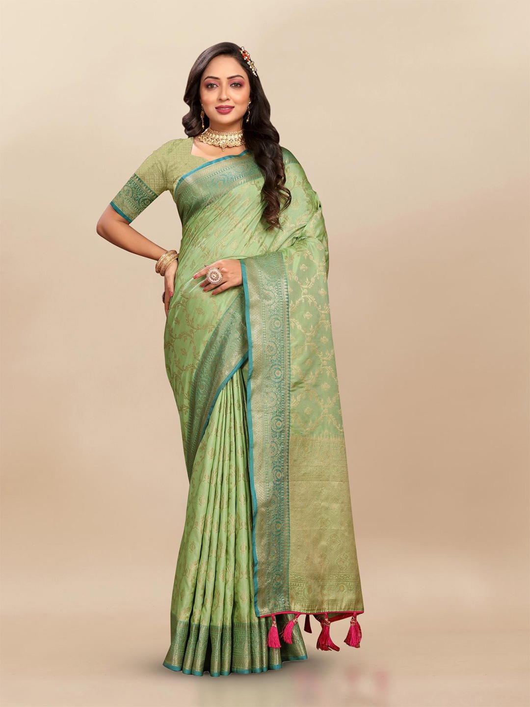 

PATIALAPICKS Woven Design Zari Pure Silk Paithani Saree, Green