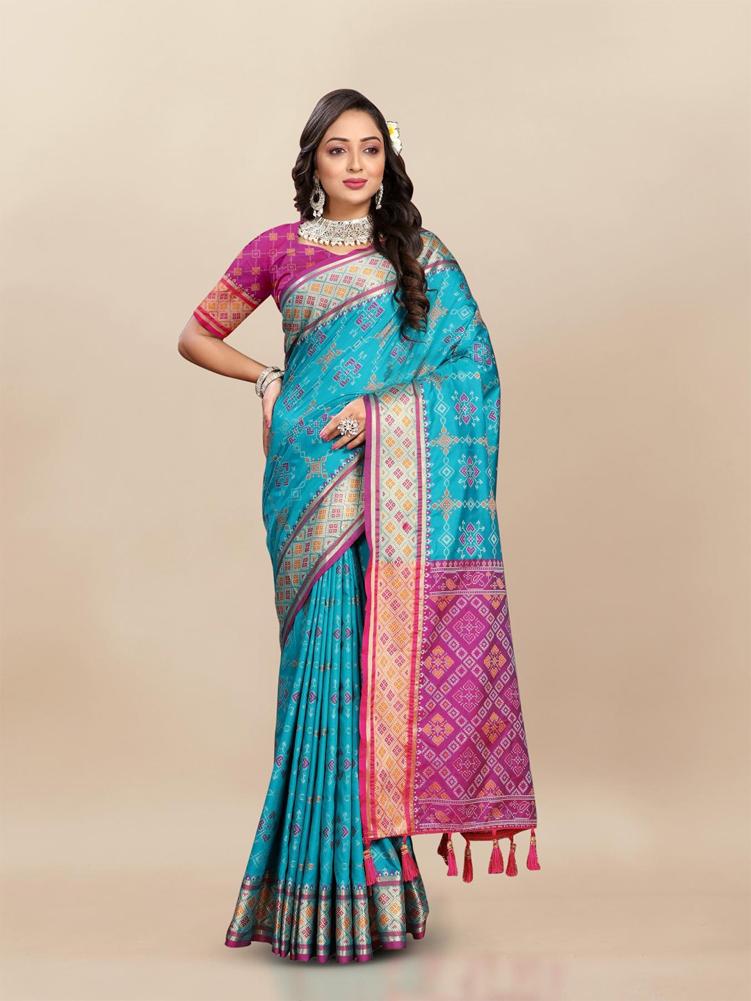

PATIALAPICKS Floral Zari Pure Silk Patola Saree, Blue