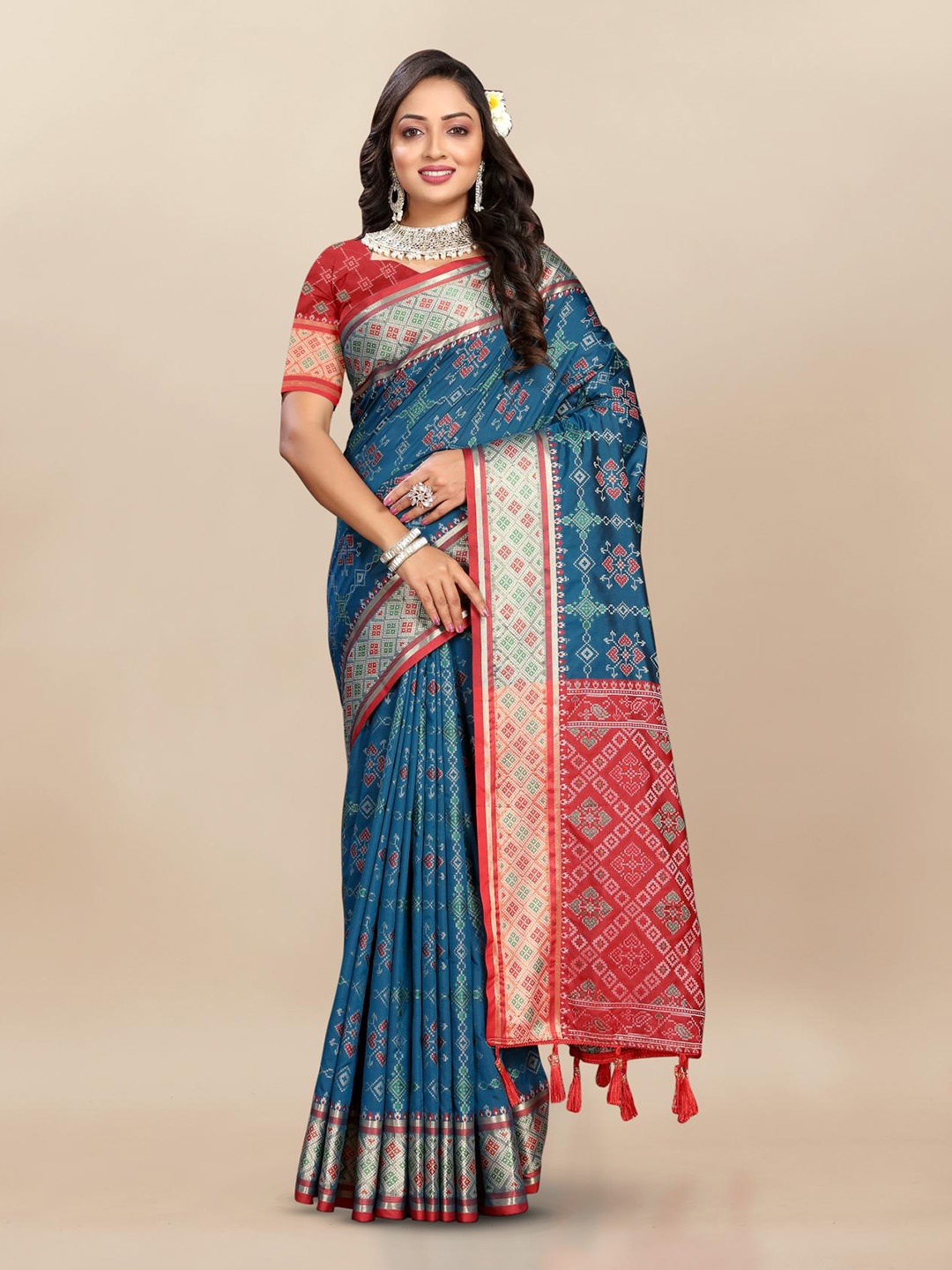 

PATIALAPICKS Woven Design Zari Pure Silk Patola Saree, Navy blue