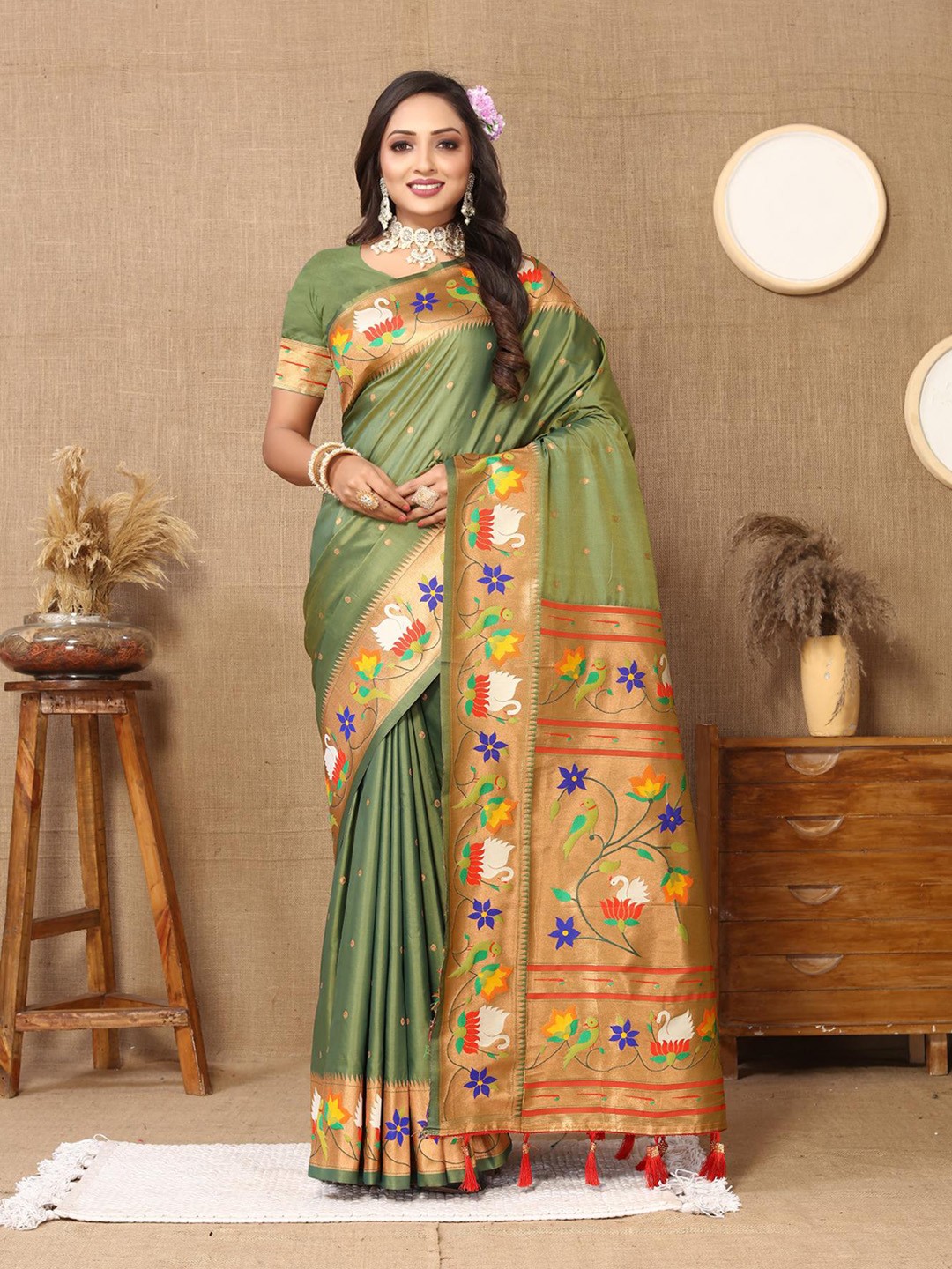 

PATIALAPICKS Ethnic Motifs Woven Design Zari Pure Silk Paithani Saree, Green