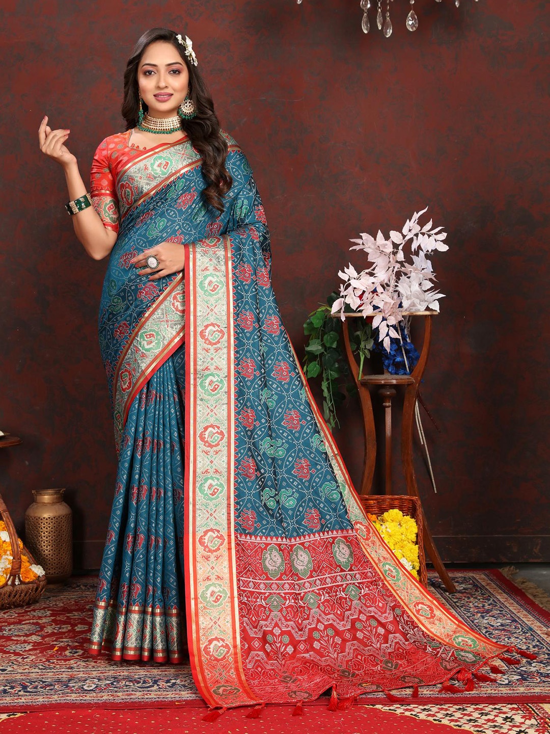 

PATIALAPICKS Woven Design Pure Silk Patola Saree, Navy blue