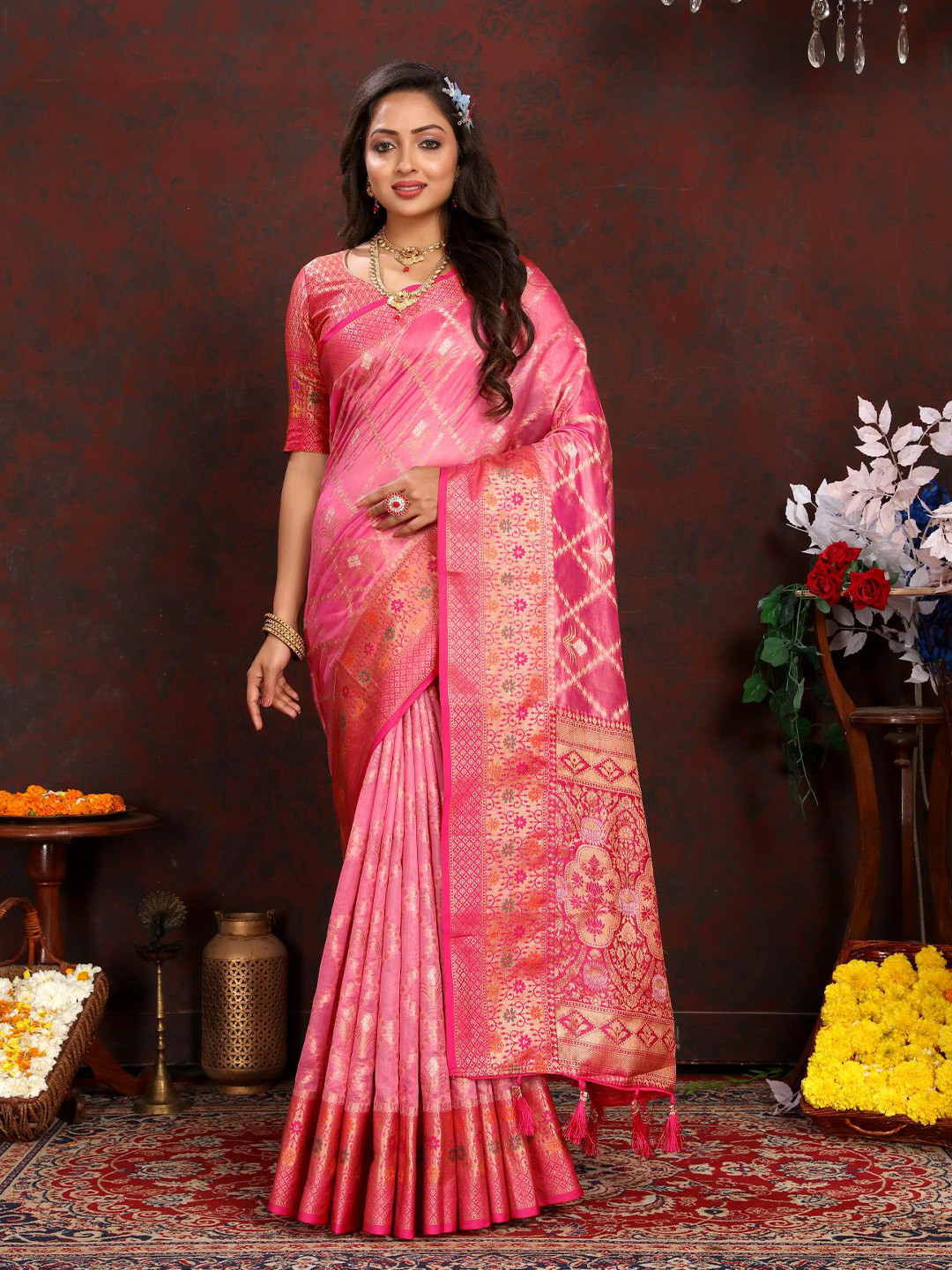 

PATIALAPICKS Woven Design Zari Organza Paithani Saree, Pink