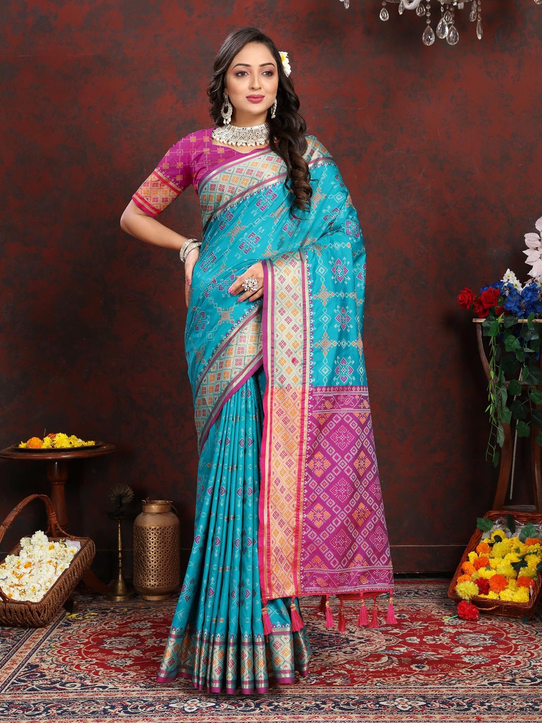 

PATIALAPICKS Woven Design Zari Pure Silk Patola Saree, Blue