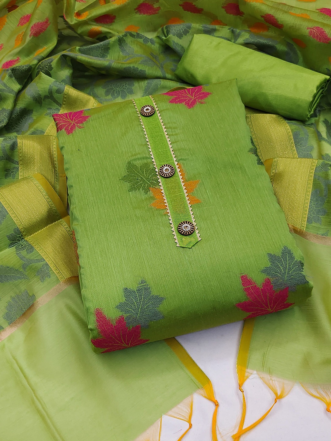 

MAHALASA Floral Printed Pure Cotton Unstitched Dress Material, Green