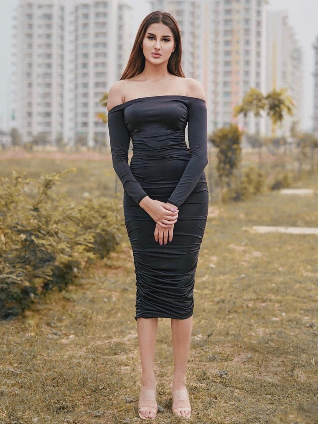 

STARIN Off Shoulder Long Sleeves Ruched Bodycon Dress, Black