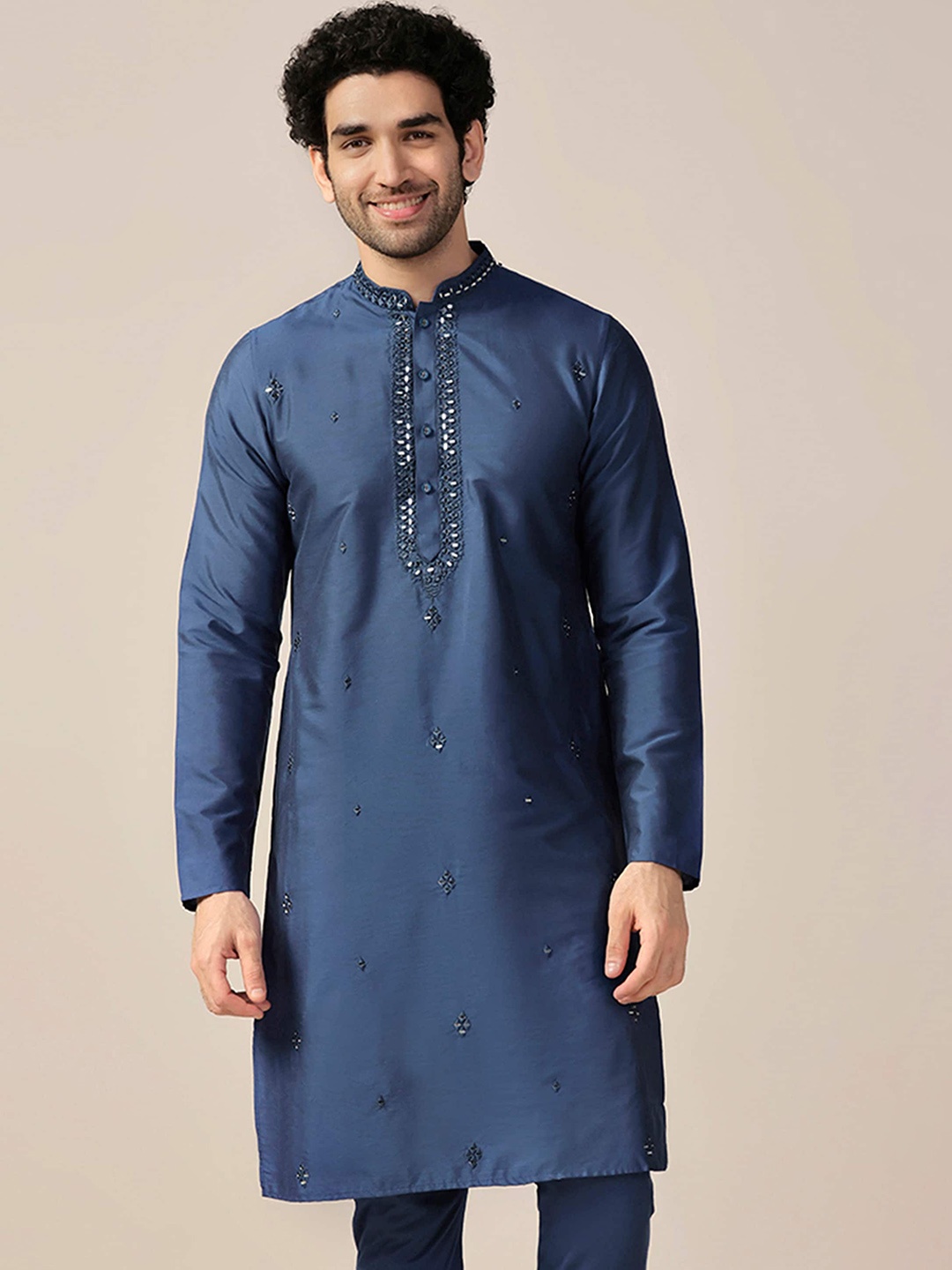 

KISAH Geometric Embroidered Mirror Work Straight Kurta, Blue