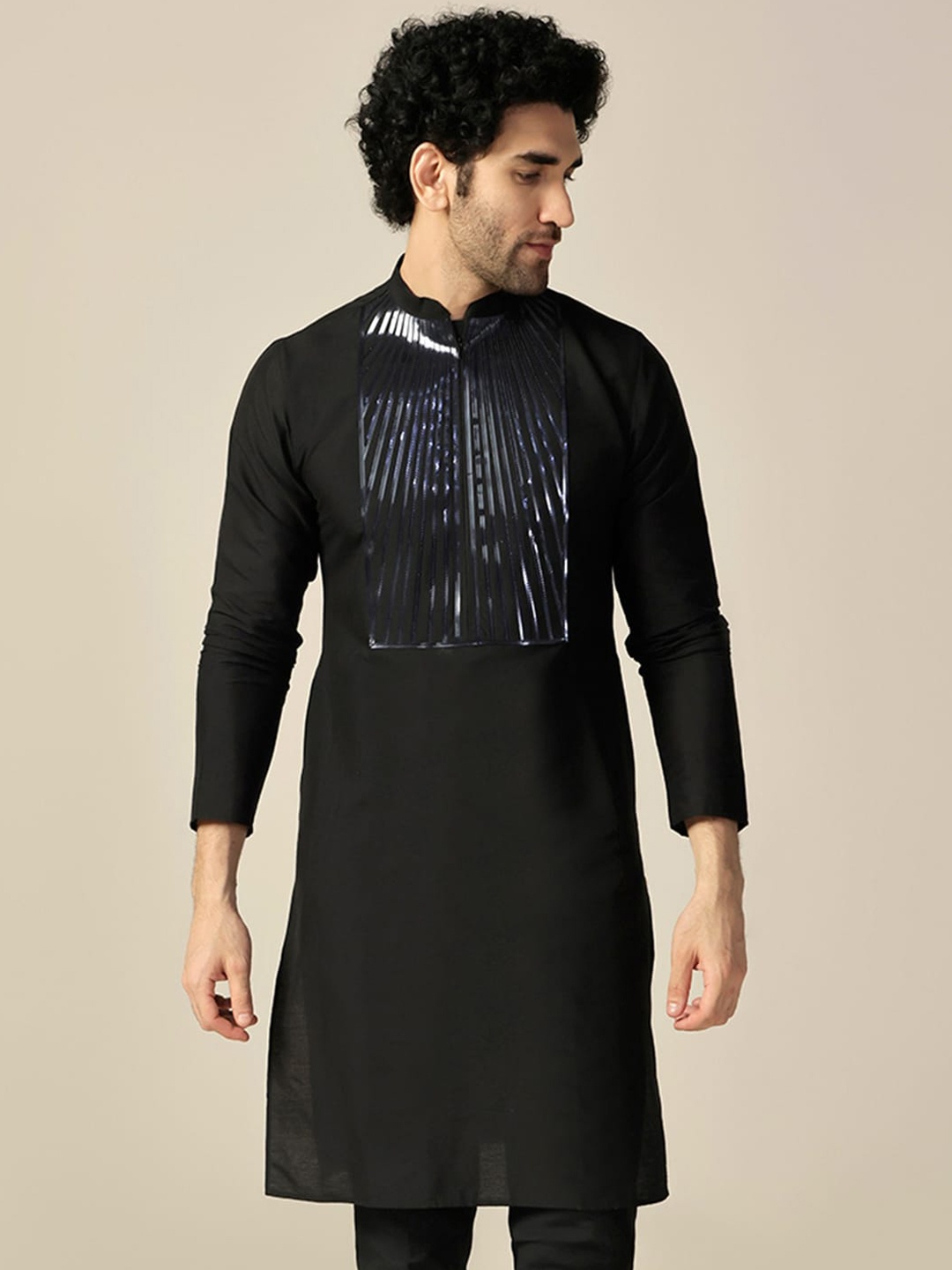 

KISAH Yoke Design Straight Kurta, Black
