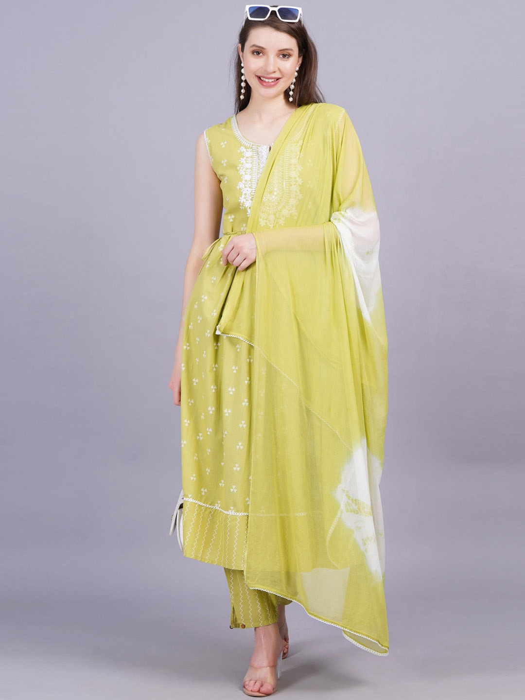 

JC4U Floral Printed Regular Thread Work Pure Cotton Kurta with Trousers & Dupatta, Green