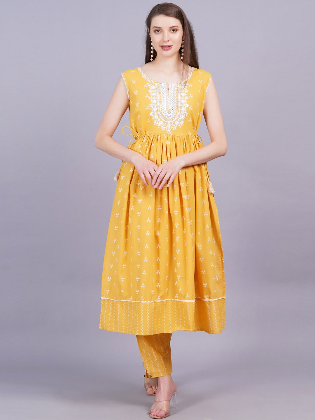 

JC4U Regular Thread Work Pure Cotton Kurta with Trousers & Dupatta, Yellow