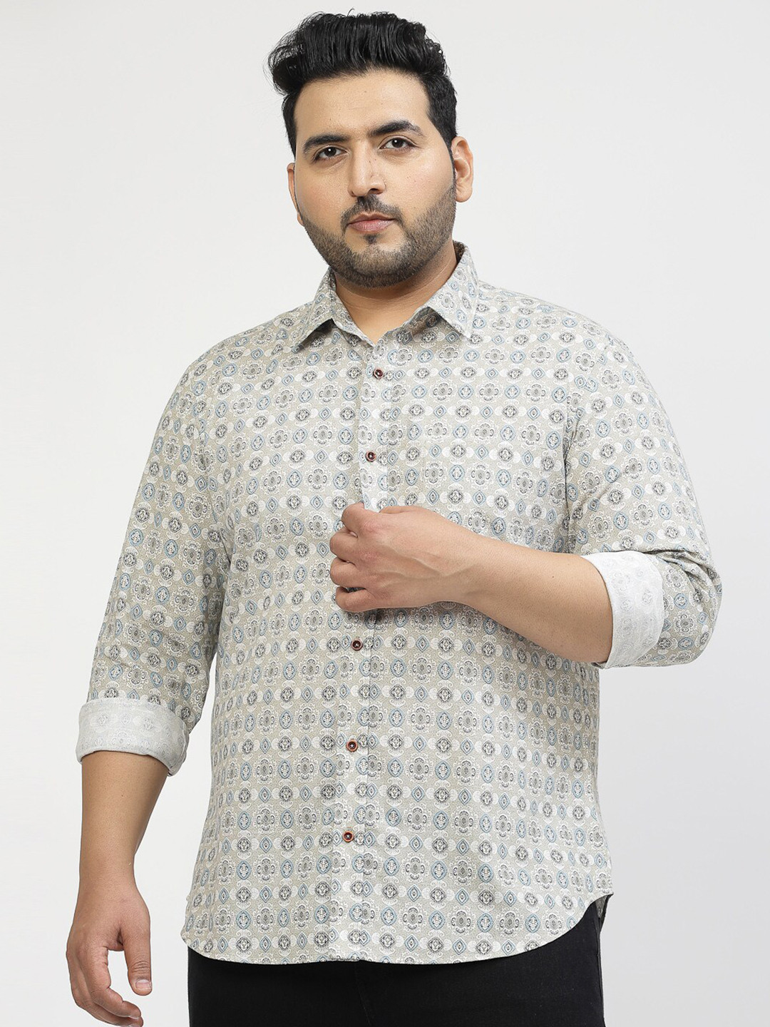 

plusS Men Floral Printed Spread Collar Long Sleeves Cotton Casual Shirt, Silver