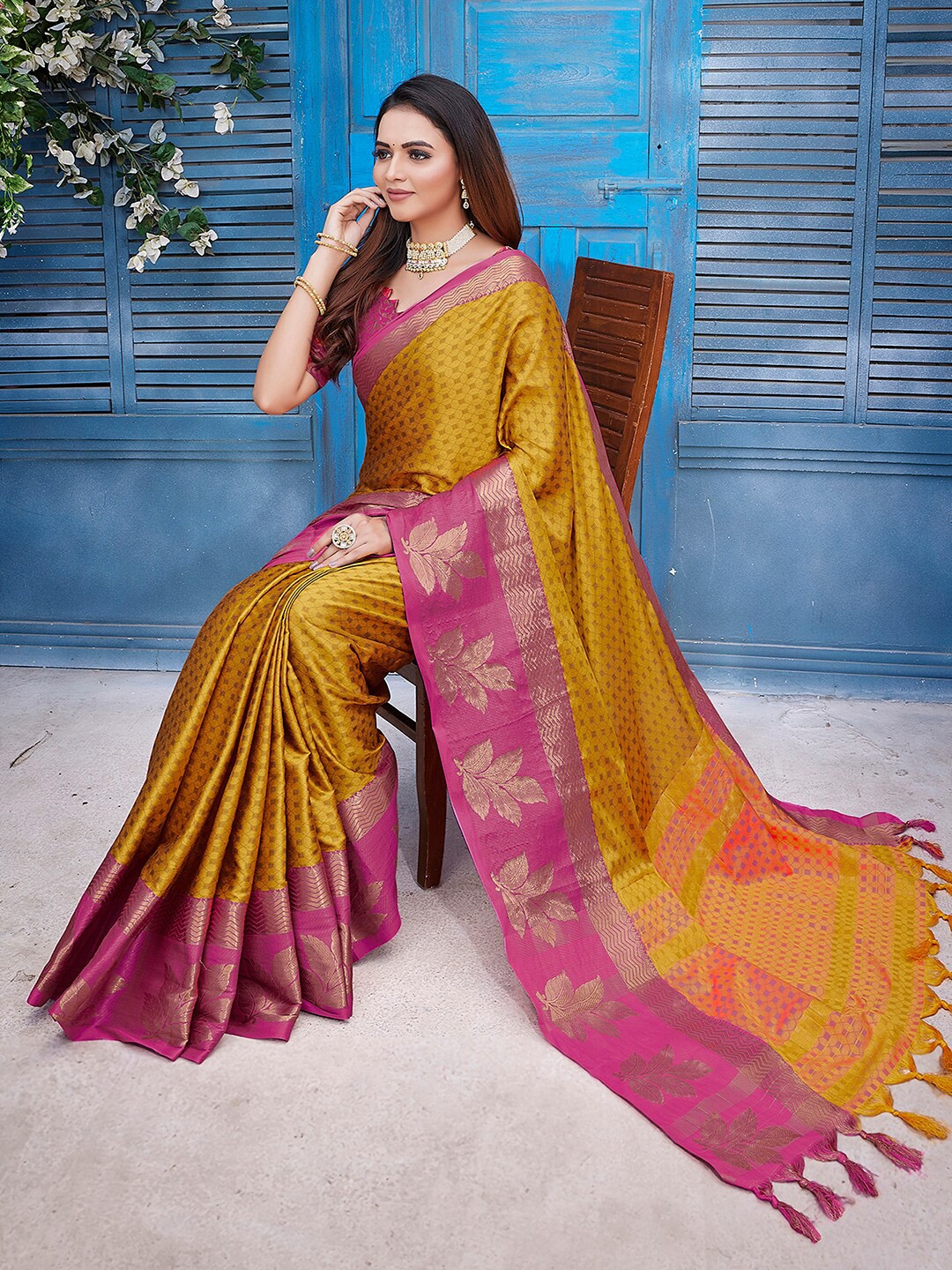 

Mitera Ethnic Motifs Woven Design Zari Banarasi Saree, Yellow