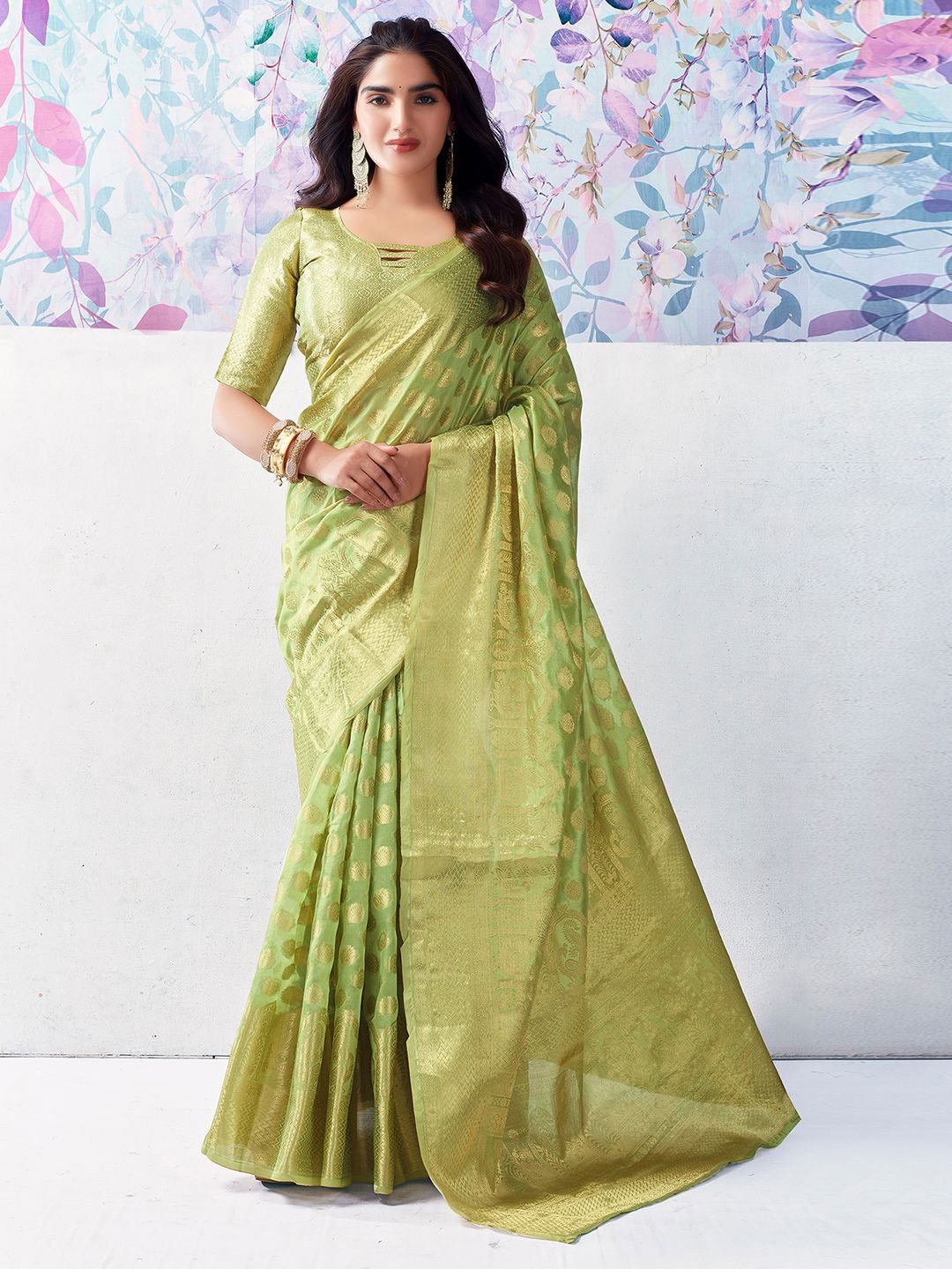 

Mitera Green Ethnic Motifs Woven Design Zari Organza Banarasi Saree, Lime green
